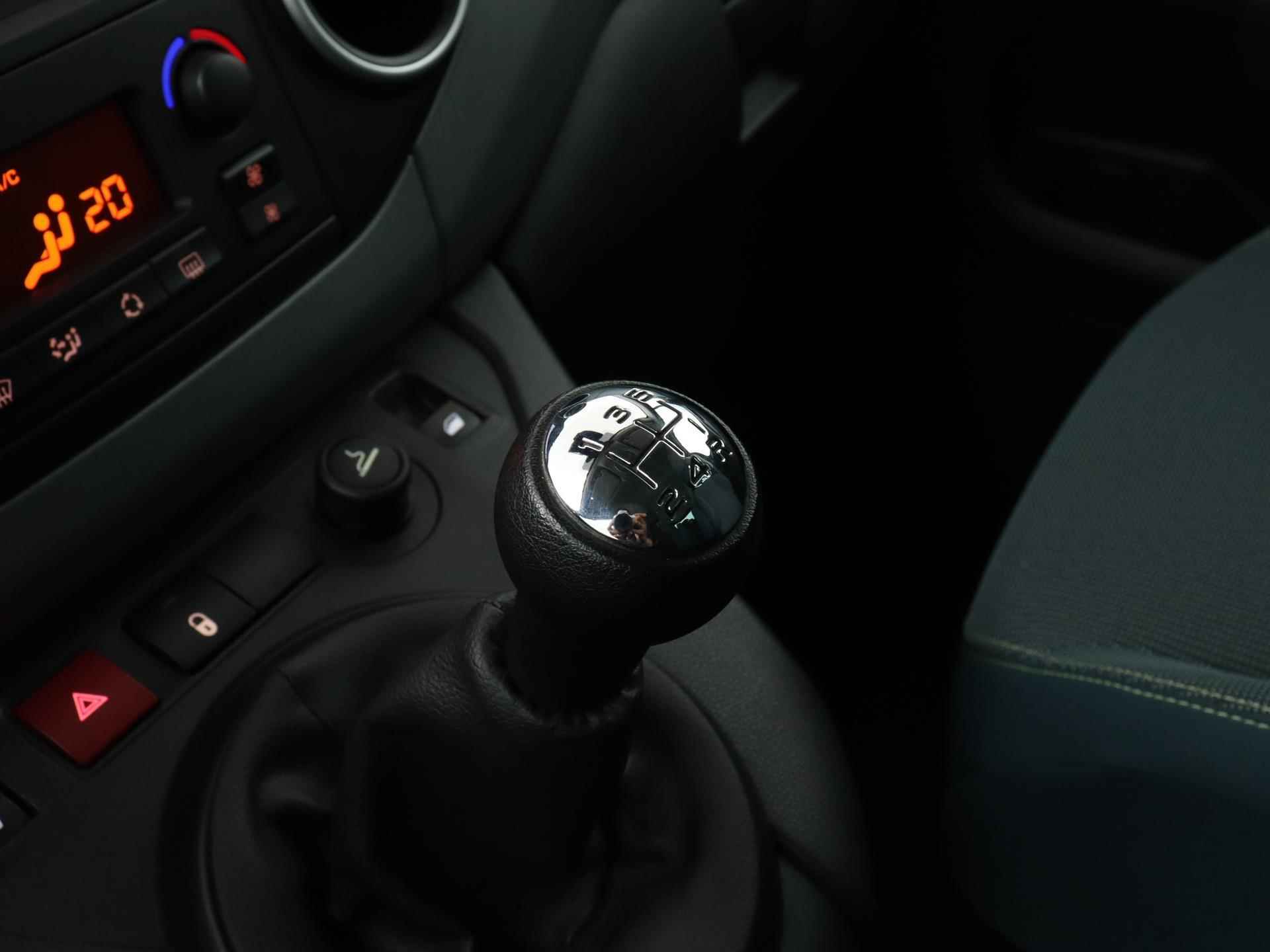 Citroen Berlingo Feel 110pk | Climate Control | Cruise Control | Parkeersensoren Achter | Bluetooth | Apple Carplay/Android Auto - 30/32