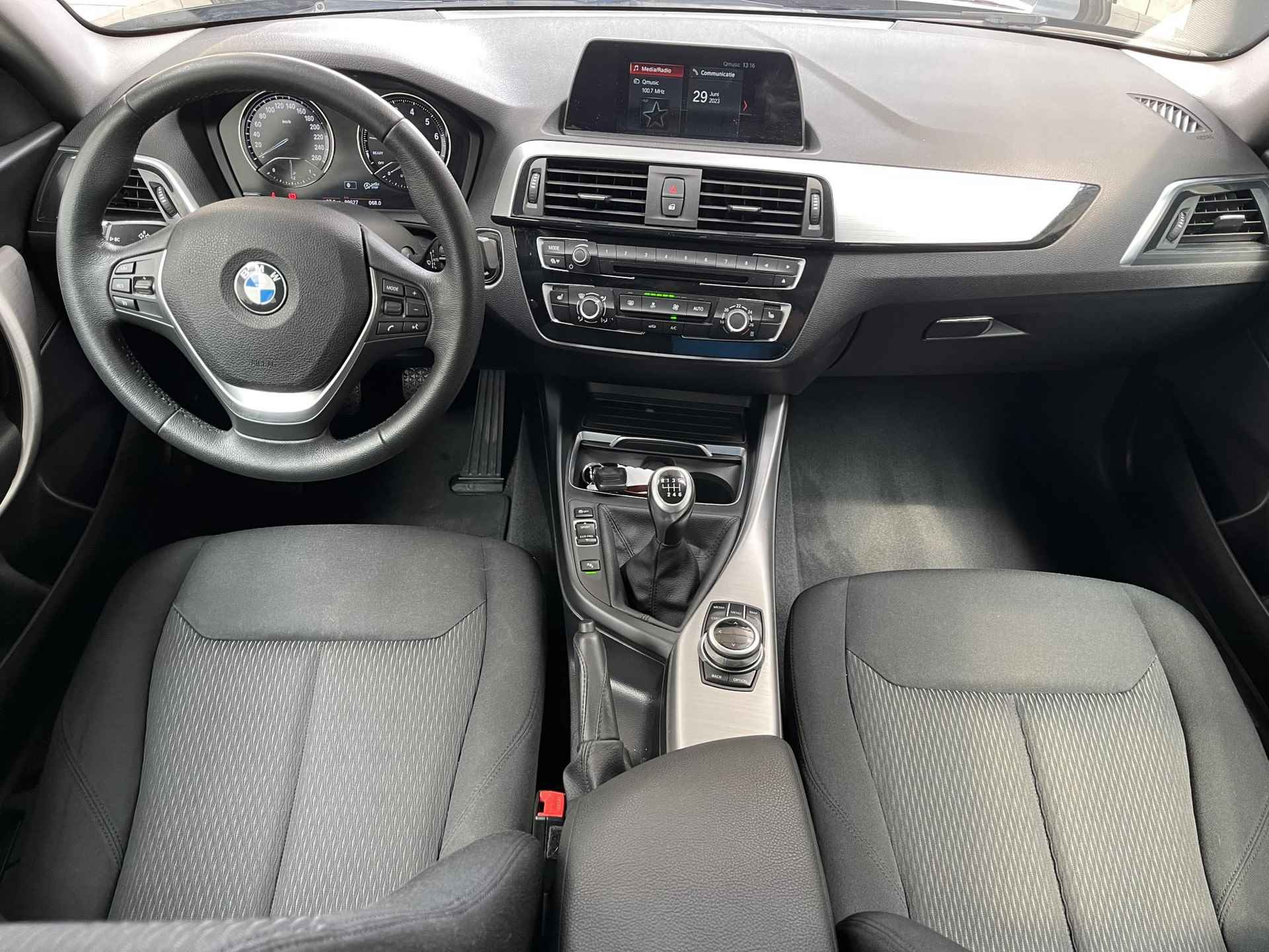 BMW 1-serie 120i 184PK Airconditioning, 18'' Lichtmetalen velgen, Stoelverwarming, Apple Carplay, Multifunctioneelstuurwiel, Cruise Control, Parkeersensoren V+A (MET GARANTIE*) - 15/33