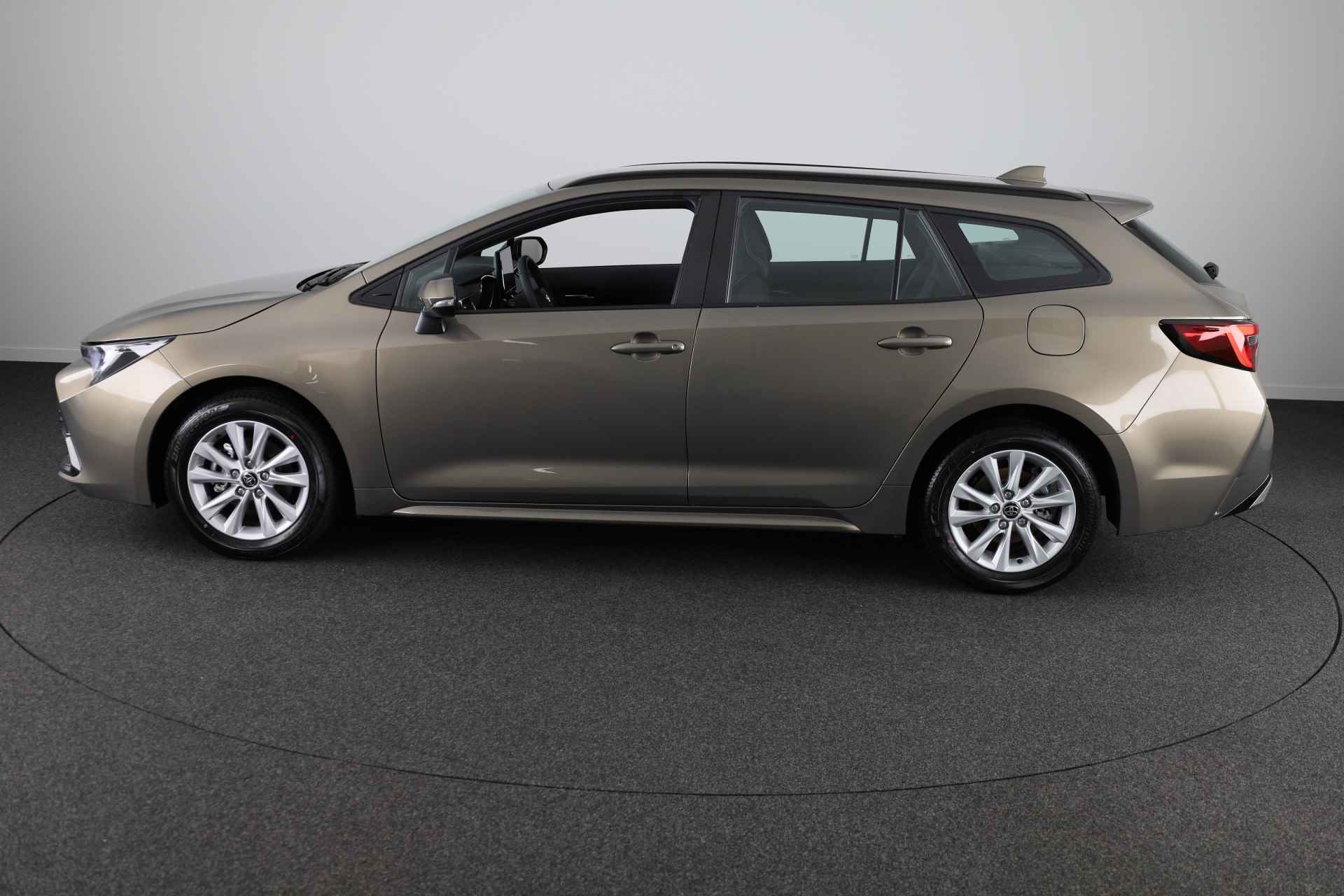 Toyota Corolla Touring Sports 1.8 Hybrid Active *Demo* | Apple carplay / Android auto | LED Verlichting | - 26/37