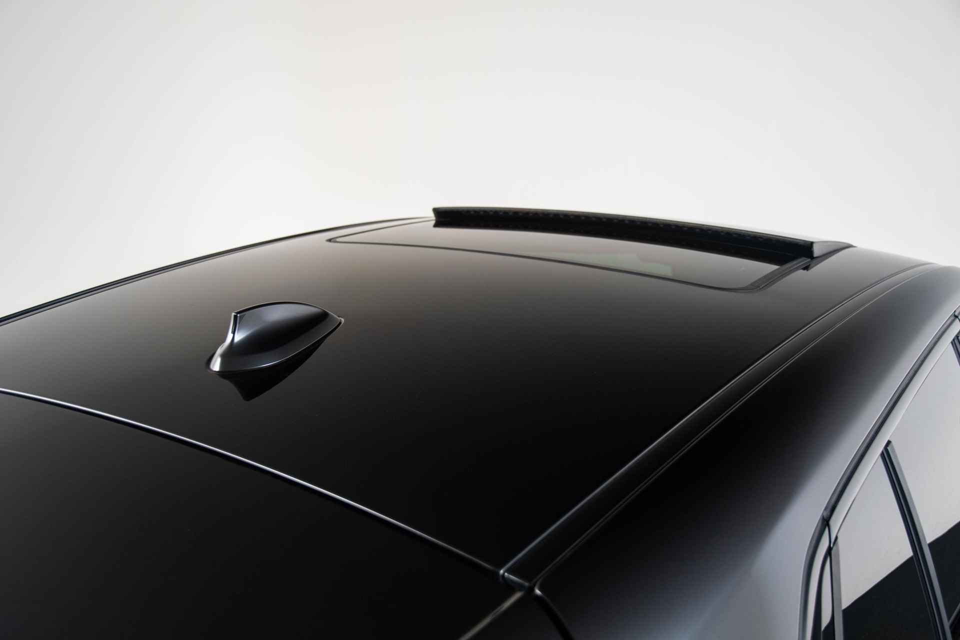 BMW X2 xDrive25e High Executive M Sportpakket - Panoramadak - Comfort Access - Head-Up Display - Park Assistant met Camera - HiFi Soundsystem - 25/45