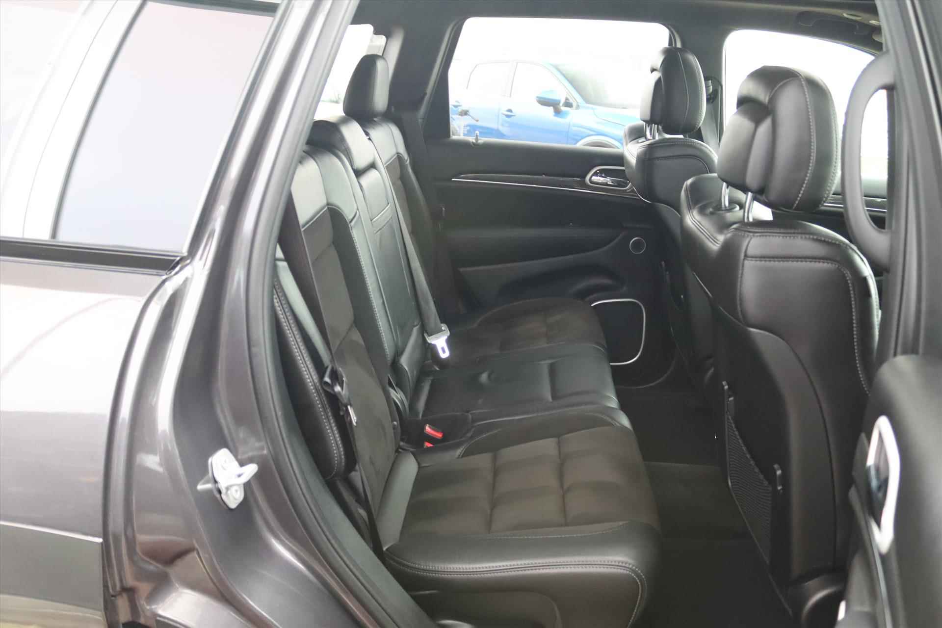 Jeep Grand Cherokee 6.4 V8 HEMI SRT 468PK 4WD Panodak | Harman Kardon | Launch Control | Leer | Dab | Adapt.Cruise | Stoel/stuurverwarming/ventilatie | Led | 20 Inch Lm | - 7/76