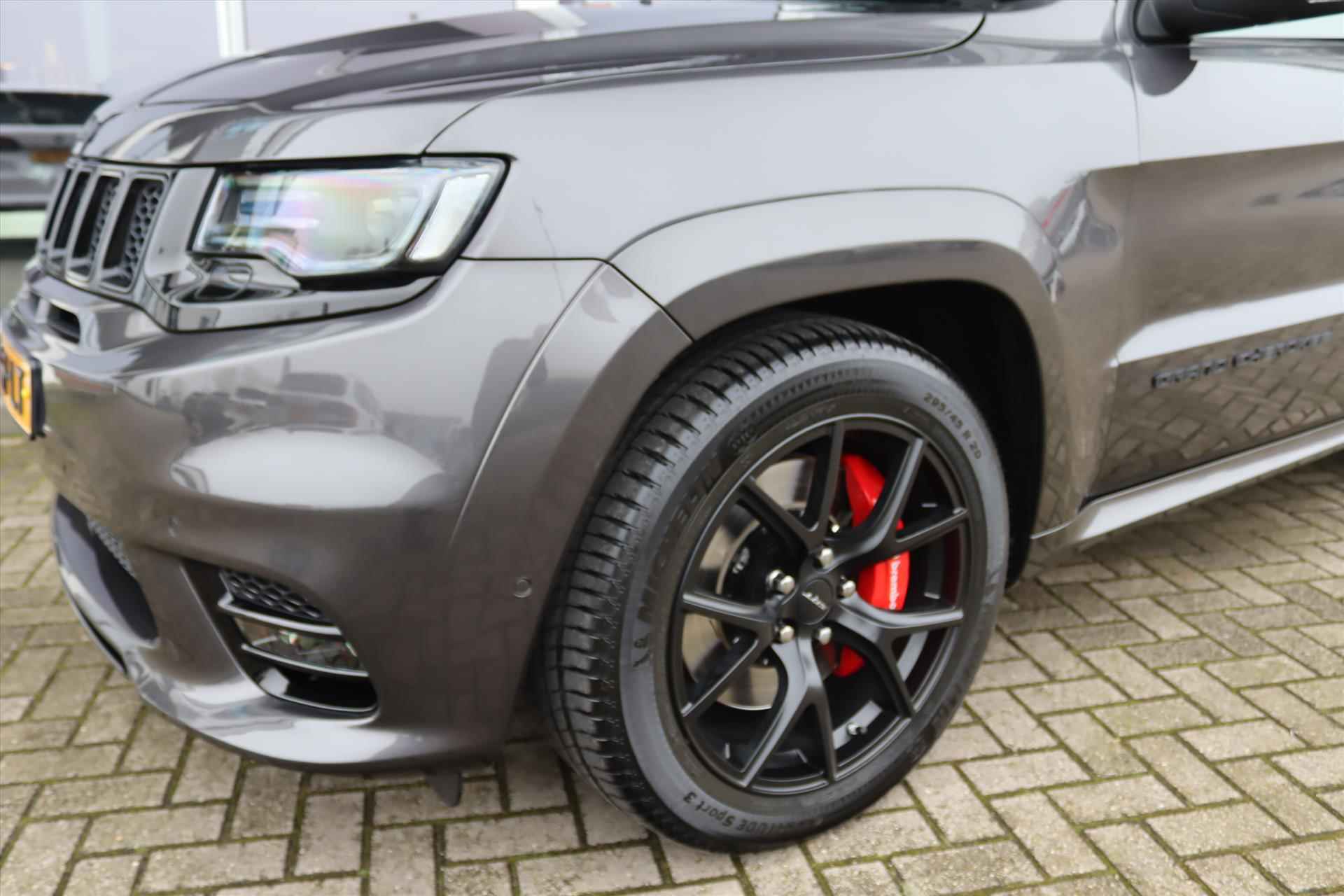 Jeep Grand Cherokee 6.4 V8 HEMI SRT 468PK 4WD Panodak | Harman Kardon | Launch Control | Leer | Dab | Adapt.Cruise | Stoel/stuurverwarming/ventilatie | Led | 20 Inch Lm | - 14/76