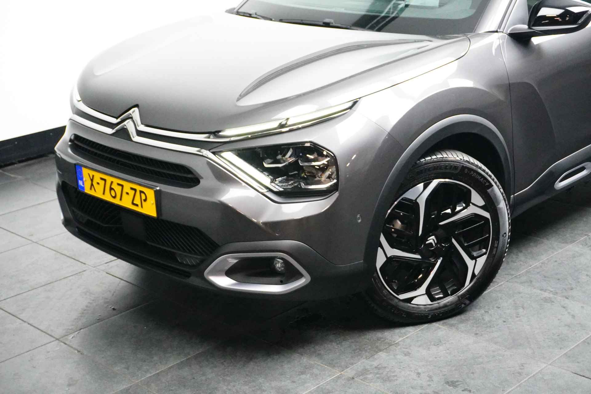 Citroën C4 1.2 Puretech Max 130pk | Leder | HeadUp-Display | Dodehoek-Detectie | Achteruitrijcamera | Navigatie | Keyless-Entry | Parkeerse - 28/39