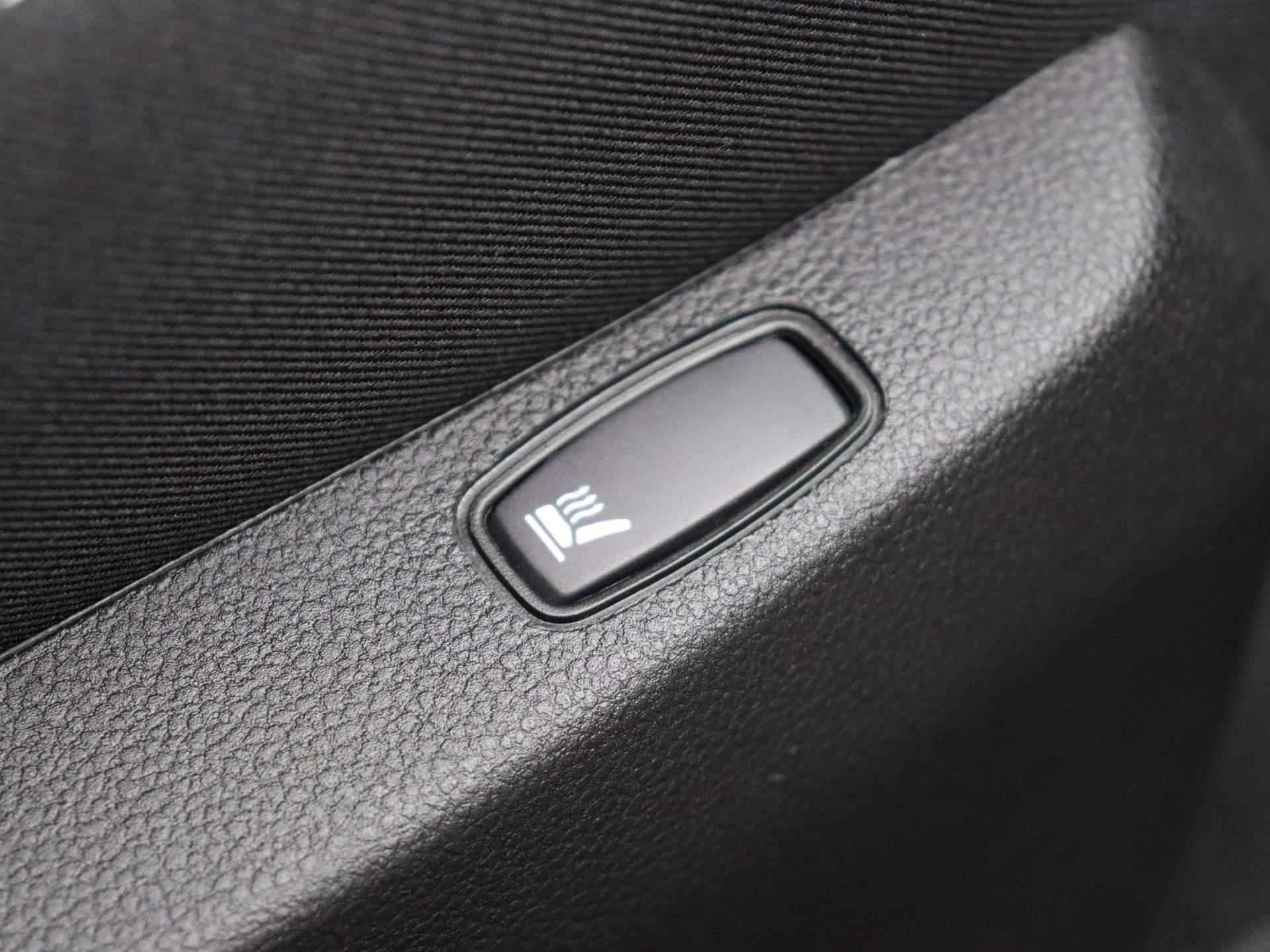 Dacia Duster TCe 100pk Bi-Fuel Prestige | LPG G3 | Dodehoeksensoren | Achteruitrijcamera | Stoelverwarming | Keyless Entry | Navigatie | - 14/41