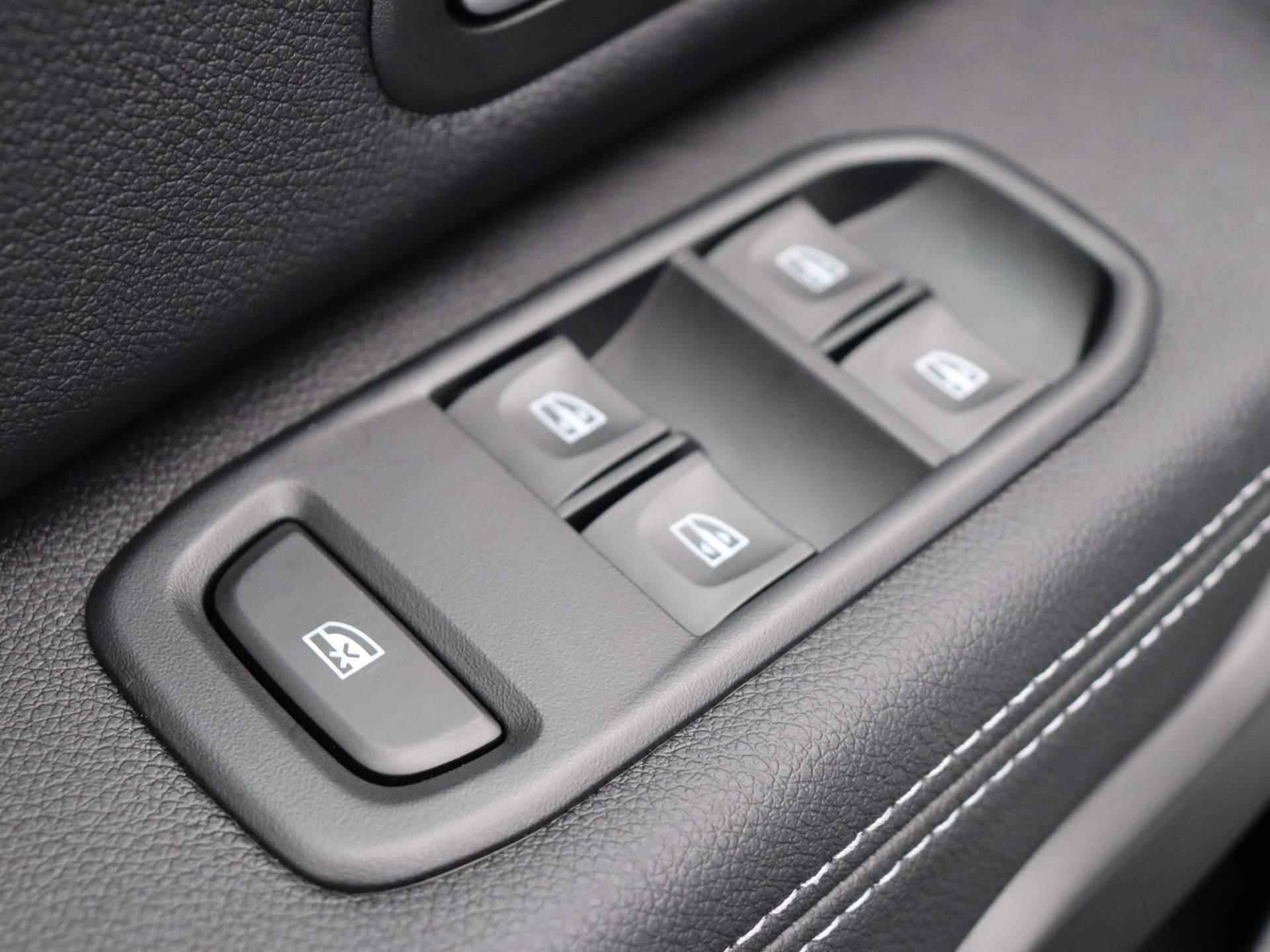 Dacia Duster TCe 100pk Bi-Fuel Prestige | LPG G3 | Dodehoeksensoren | Achteruitrijcamera | Stoelverwarming | Keyless Entry | Navigatie | - 17/41