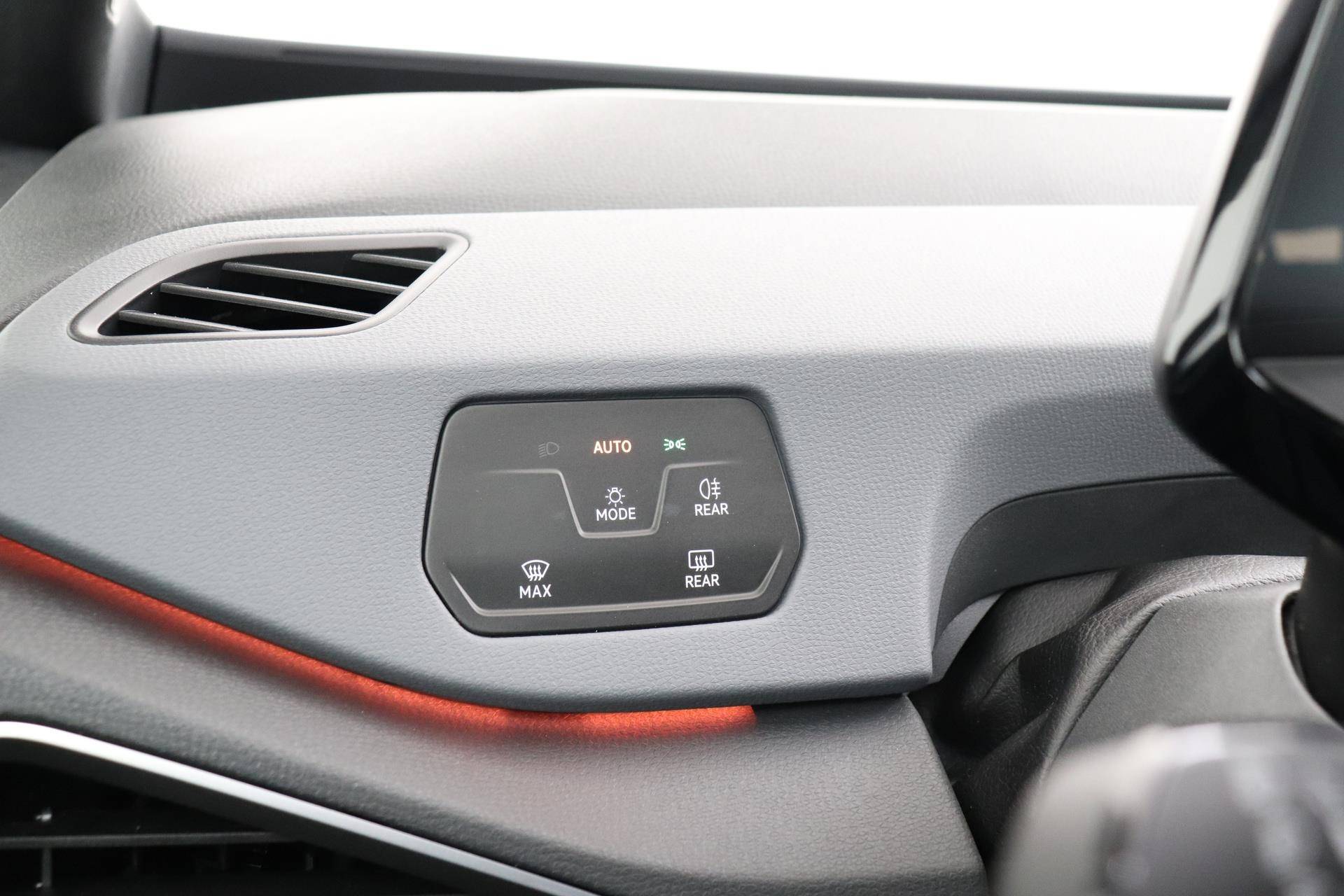 Volkswagen ID.3 Pro Performance 58 kWh | Subsidie Mogelijk | Navigatie | Stoelverwarming | Trekhaak | Adaptive Cruise Control | - 30/44