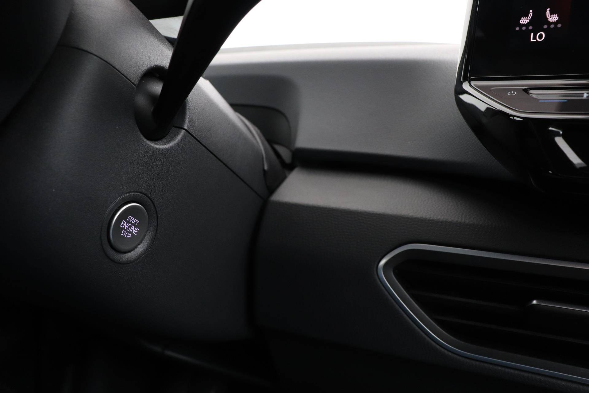 Volkswagen ID.3 Pro Performance 58 kWh | Subsidie Mogelijk | Navigatie | Stoelverwarming | Trekhaak | Adaptive Cruise Control | - 32/44