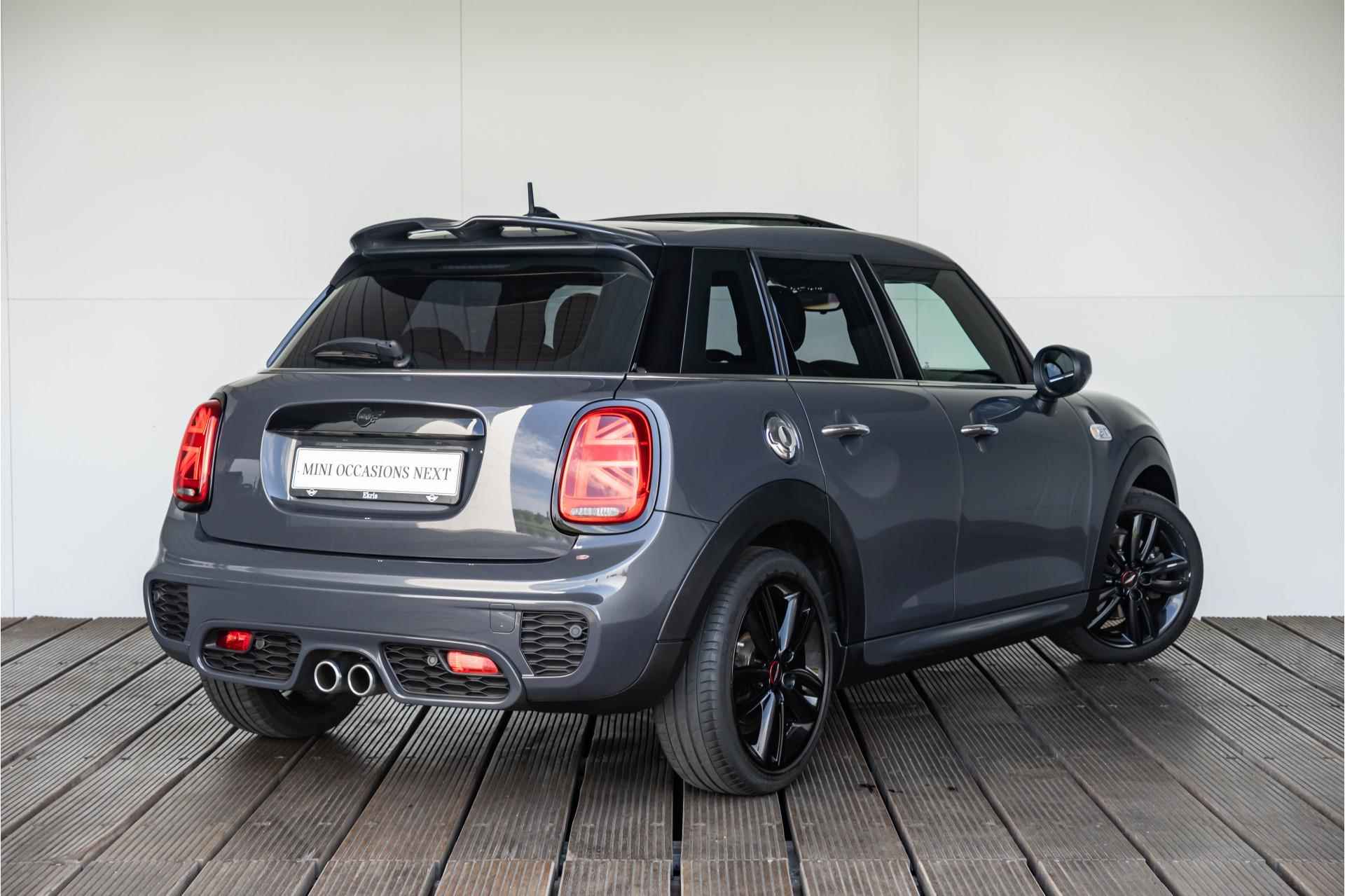 MINI 5-deurs Cooper S Aut. John Cooper Works pakket + Panoramadak - 2/36