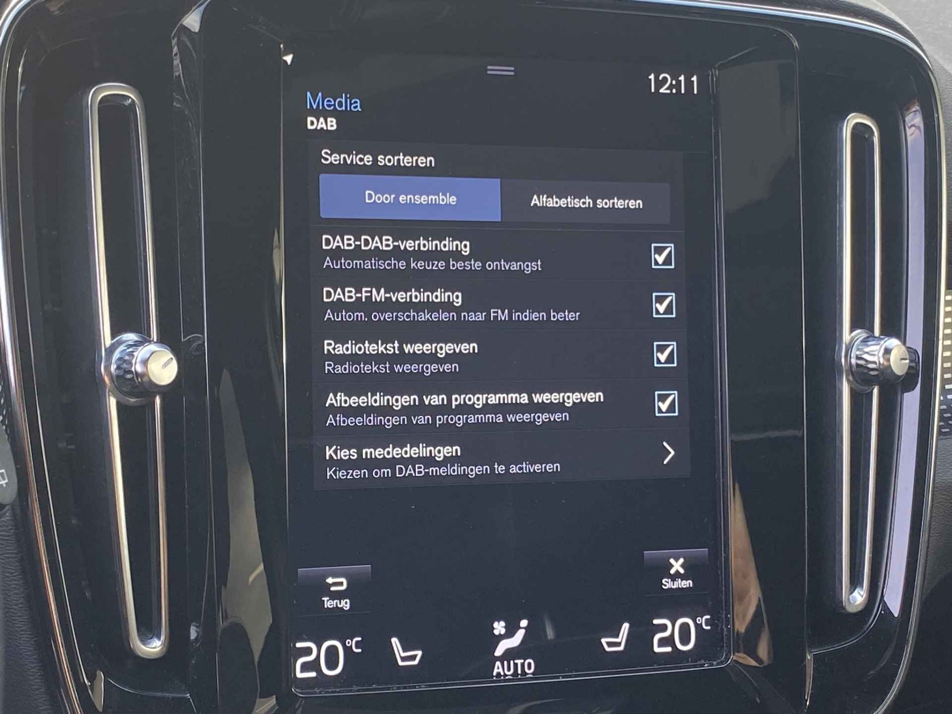 Volvo XC40 1.5 T3 R-Design | LED | Pano | Harman Kardon | DAB | Adapt. Cruise | Keyless | 360 Camera | Trekhaak - 70/94