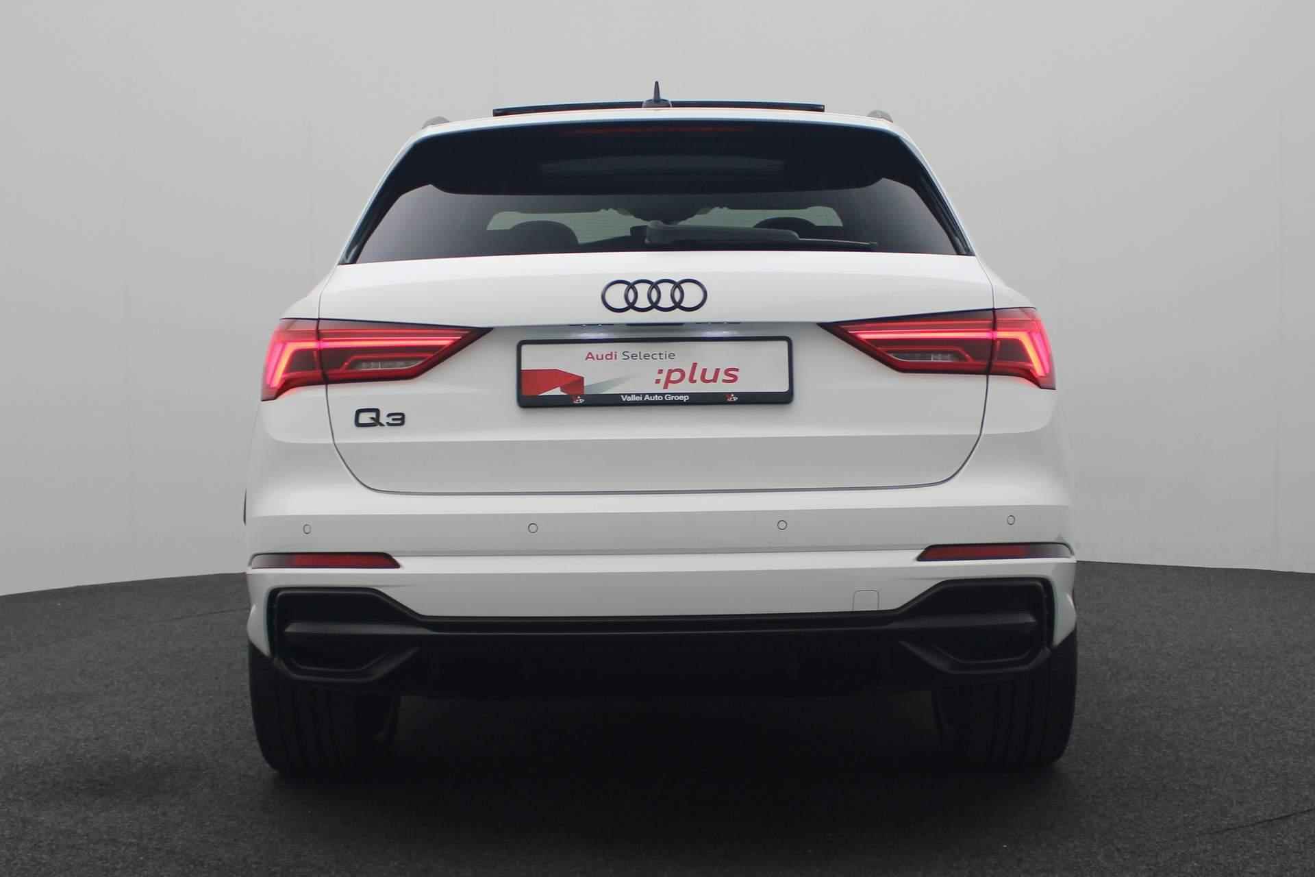 Audi Q3 45 TFSI e 245PK S-tronic S edition | Pano | 20 inch | Full LED | Zwart optiek | Parkeersensoren voor/achter | Apple Carplay / Android Auto - 21/43