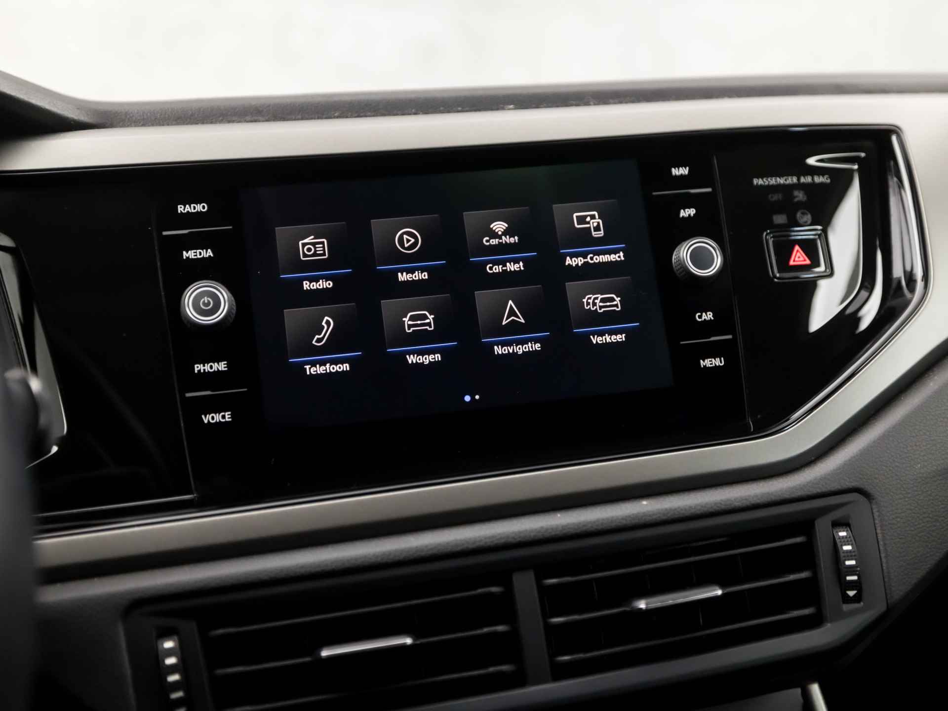 Volkswagen Polo 1.0 TGI Comfortline (APPLE CARPLAY, GROOT NAVI, ADAPTIVE CRUISE, SPORTSTOELEN, LED ACHTERLICHTEN, NIEUWE APK, NIEUWSTAAT) - 22/35