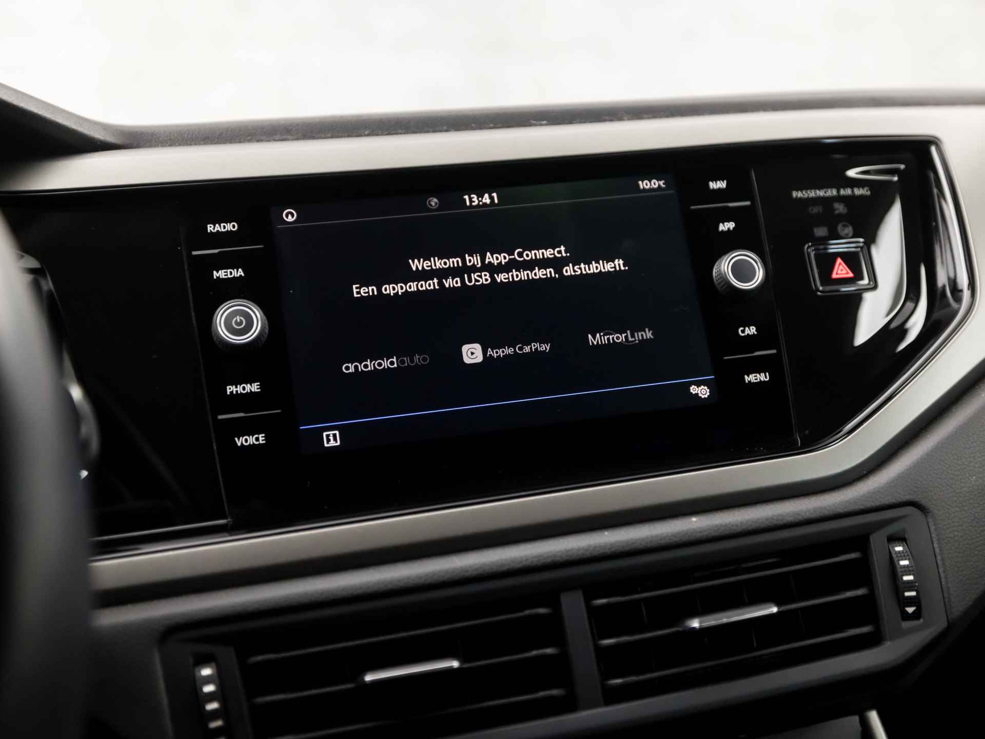 Volkswagen Polo 1.0 TGI Comfortline (APPLE CARPLAY, GROOT NAVI, ADAPTIVE CRUISE, SPORTSTOELEN, LED ACHTERLICHTEN, NIEUWE APK, NIEUWSTAAT) - 23/35