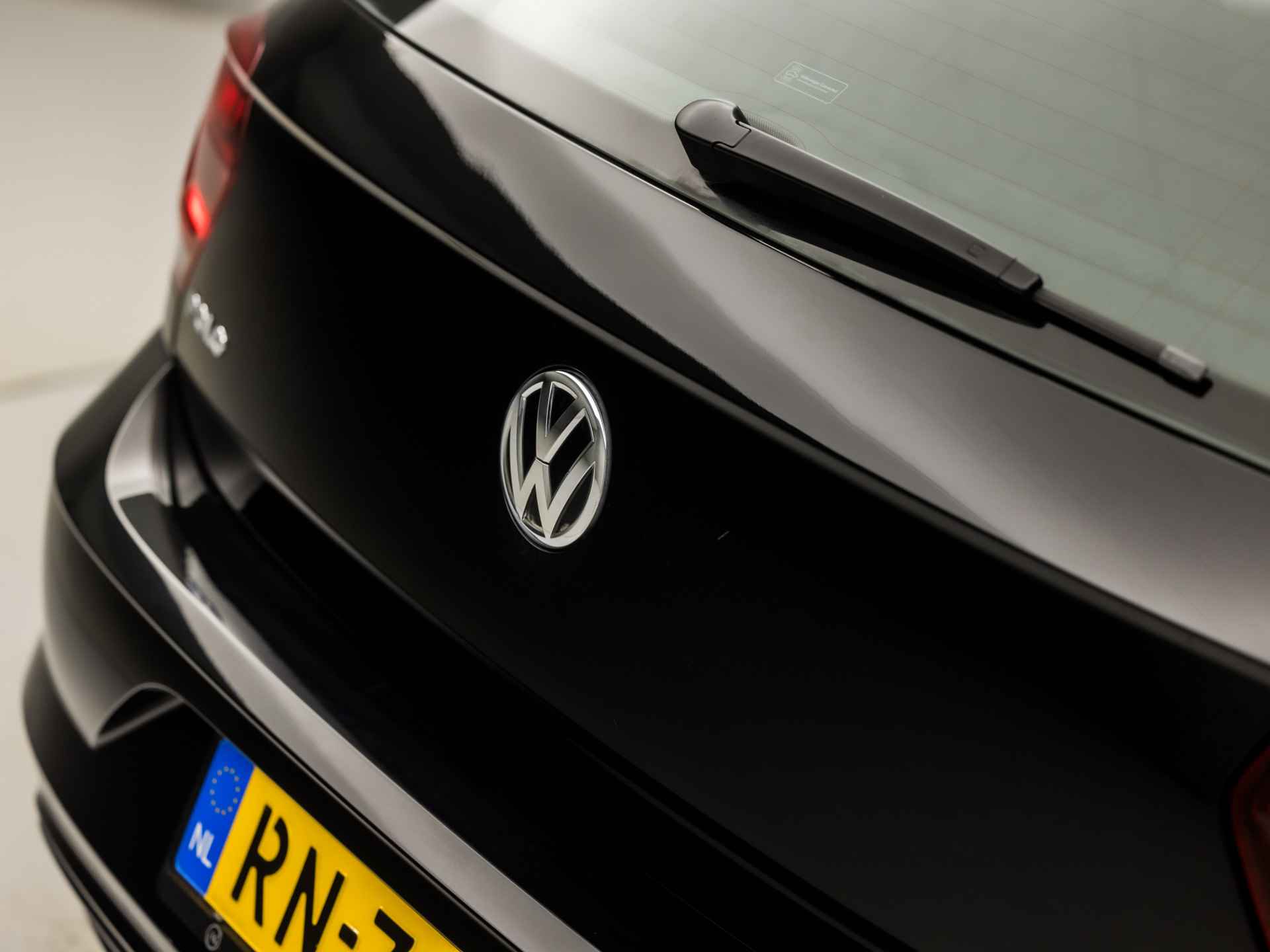 Volkswagen Polo 1.0 TGI Comfortline (APPLE CARPLAY, GROOT NAVI, ADAPTIVE CRUISE, SPORTSTOELEN, LED ACHTERLICHTEN, NIEUWE APK, NIEUWSTAAT) - 27/35