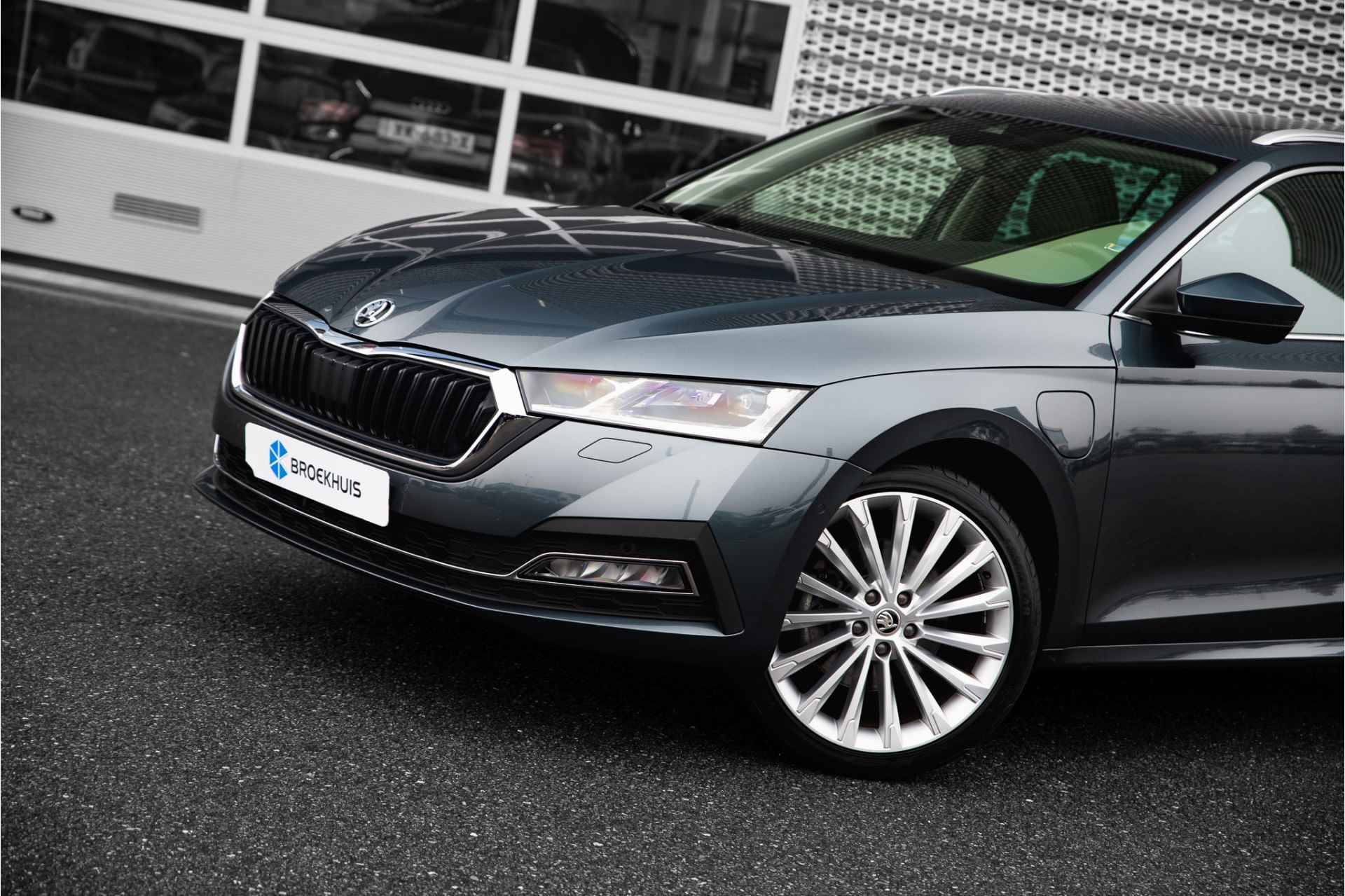 Škoda Octavia Combi 1.4 TSI iV PHEV Sportline Business | Panoramadak | Camera | Stoelverwarming | Carplay - 16/27