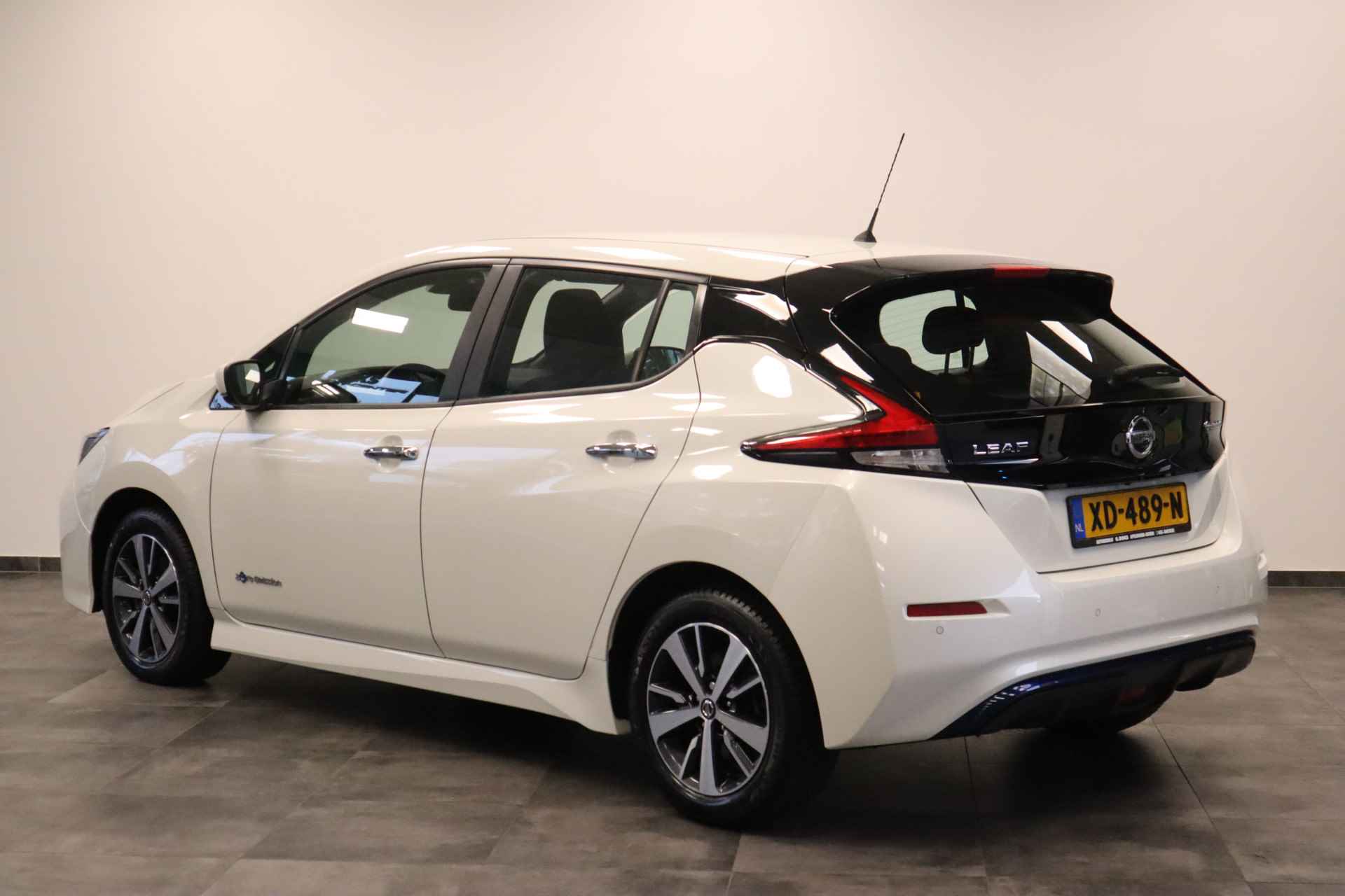 Nissan Leaf Acenta 40 kWh 150PK Navigatie, Cruise Control 360 Camera, 16LMV. Valt in de Subsidie regeling. - 3/20