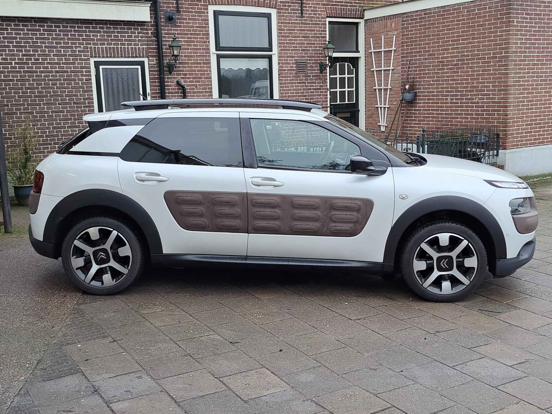 Citroën C4 Cactus 1.2 e-VTi Business Navi/Pano/Trekhaak/Automaat - 4/24