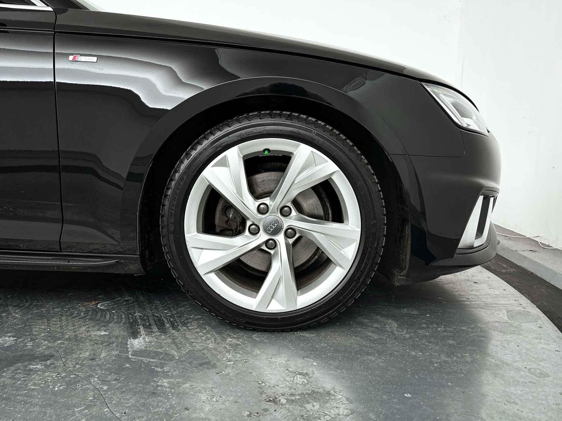 Audi A4 Avant 40 TFSI Aut. Sport S line edition | Stoelverwarming - 34/37