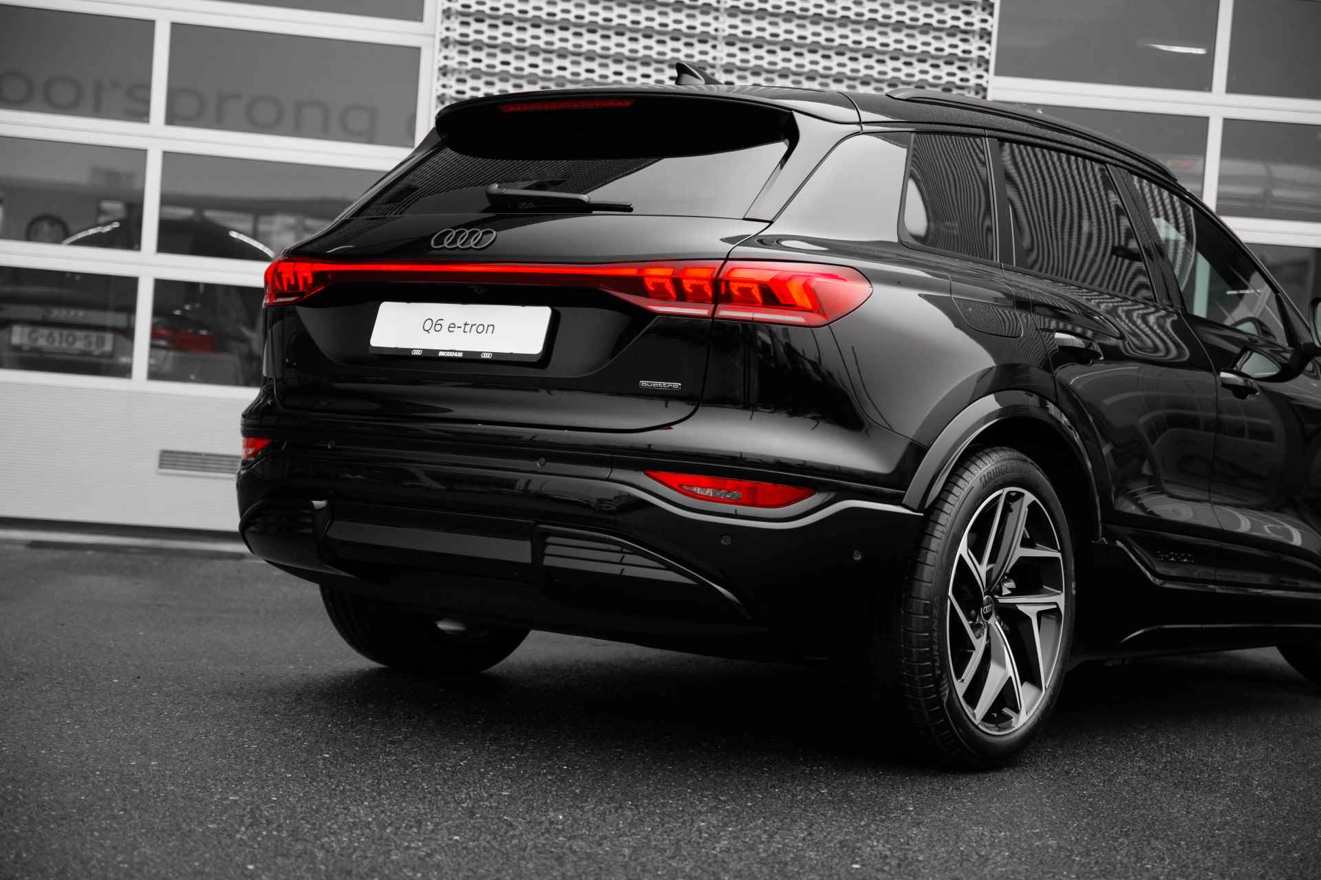 Audi Q6 e-tron S edition 388pk 100 kWh quattro | Panoramadak | Luchtvering | Head up | B&O - 5/58