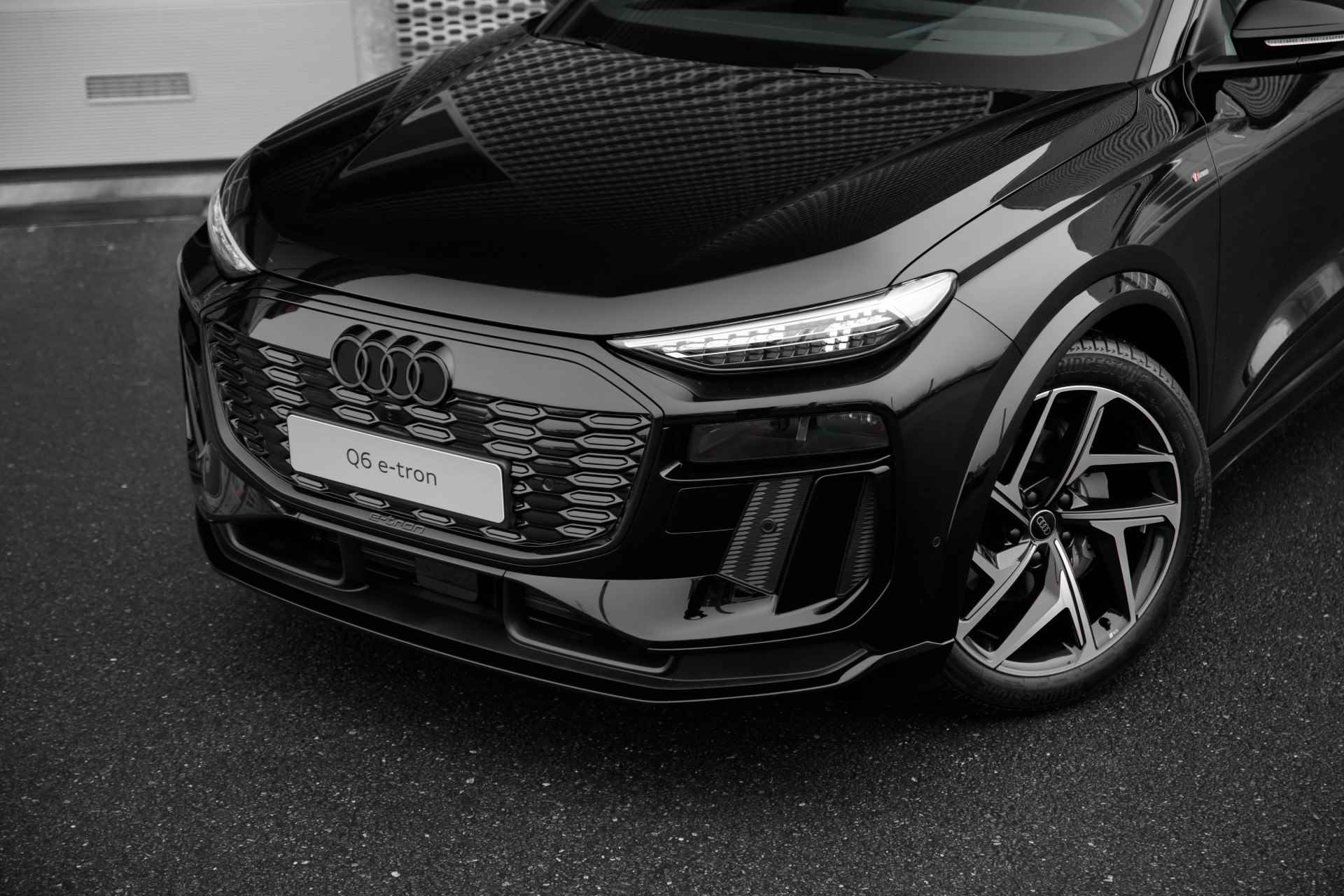 Audi Q6 e-tron S edition 388pk 100 kWh quattro | Panoramadak | Luchtvering | Head up | B&O - 19/58