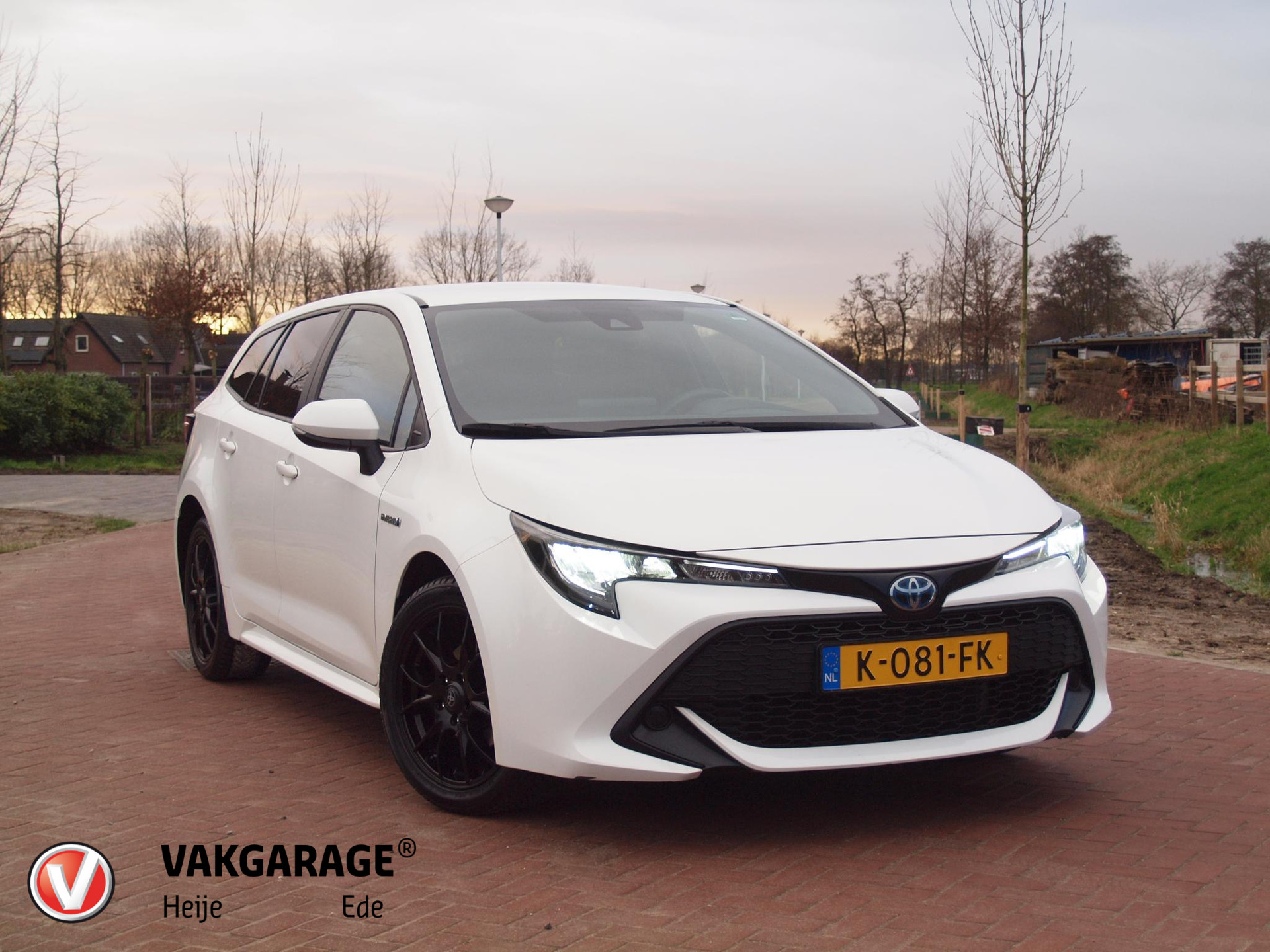 Toyota Corolla Touring Sports 1.8 Hybrid | 17 Inch | Camera | Apple Carplay | Cruise Control | DAB |