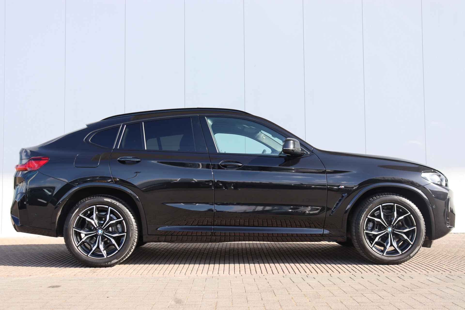 BMW X4 xDrive20i High Executive M-Sportpakket / Head Up Display / Comfort Access / HIFI / Panoramadak / - 4/32