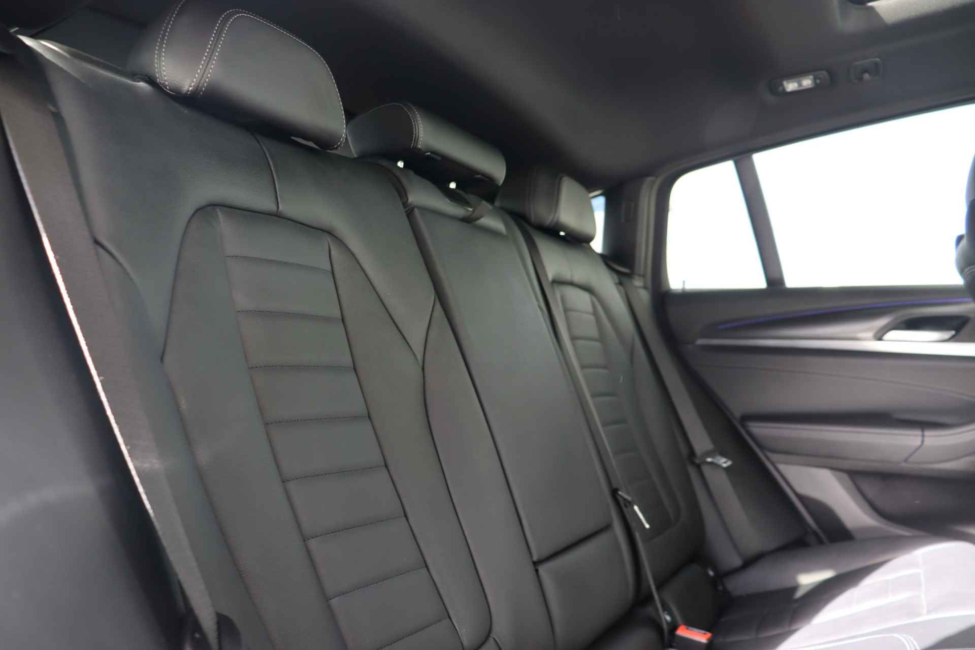 BMW X4 xDrive20i High Executive M-Sportpakket / Head Up Display / Comfort Access / HIFI / Panoramadak / - 11/32