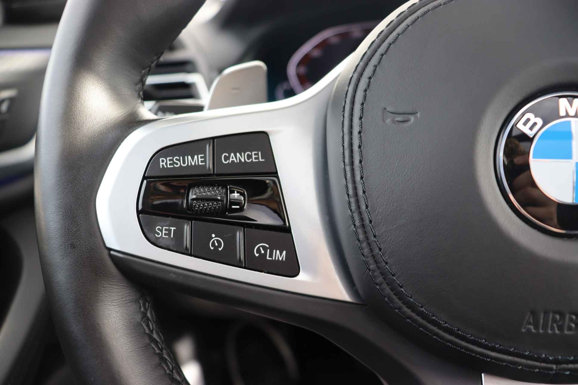 BMW X4 xDrive20i High Executive M-Sportpakket / Head Up Display / Comfort Access / HIFI / Panoramadak / - 16/32