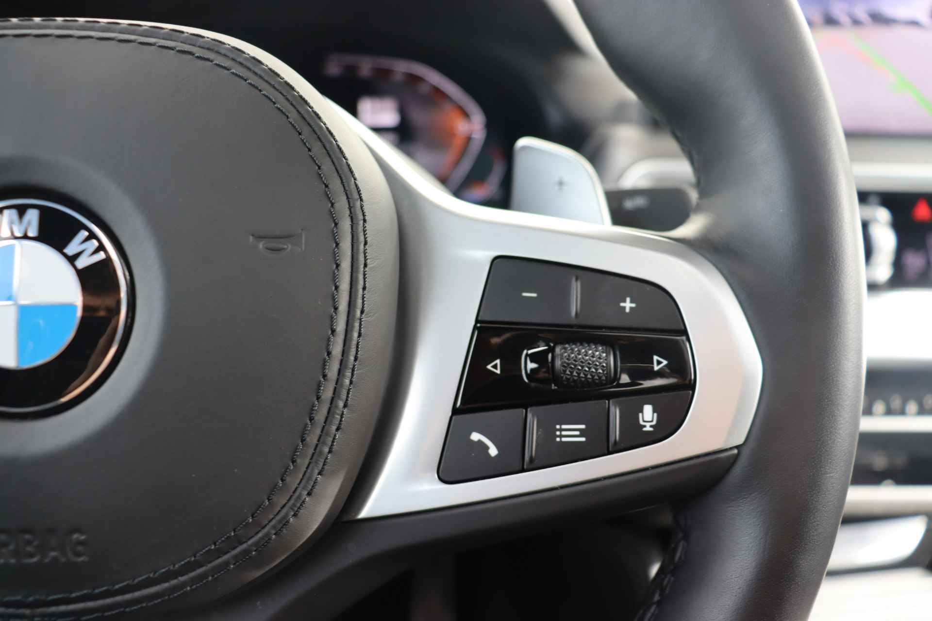 BMW X4 xDrive20i High Executive M-Sportpakket / Head Up Display / Comfort Access / HIFI / Panoramadak / - 17/32