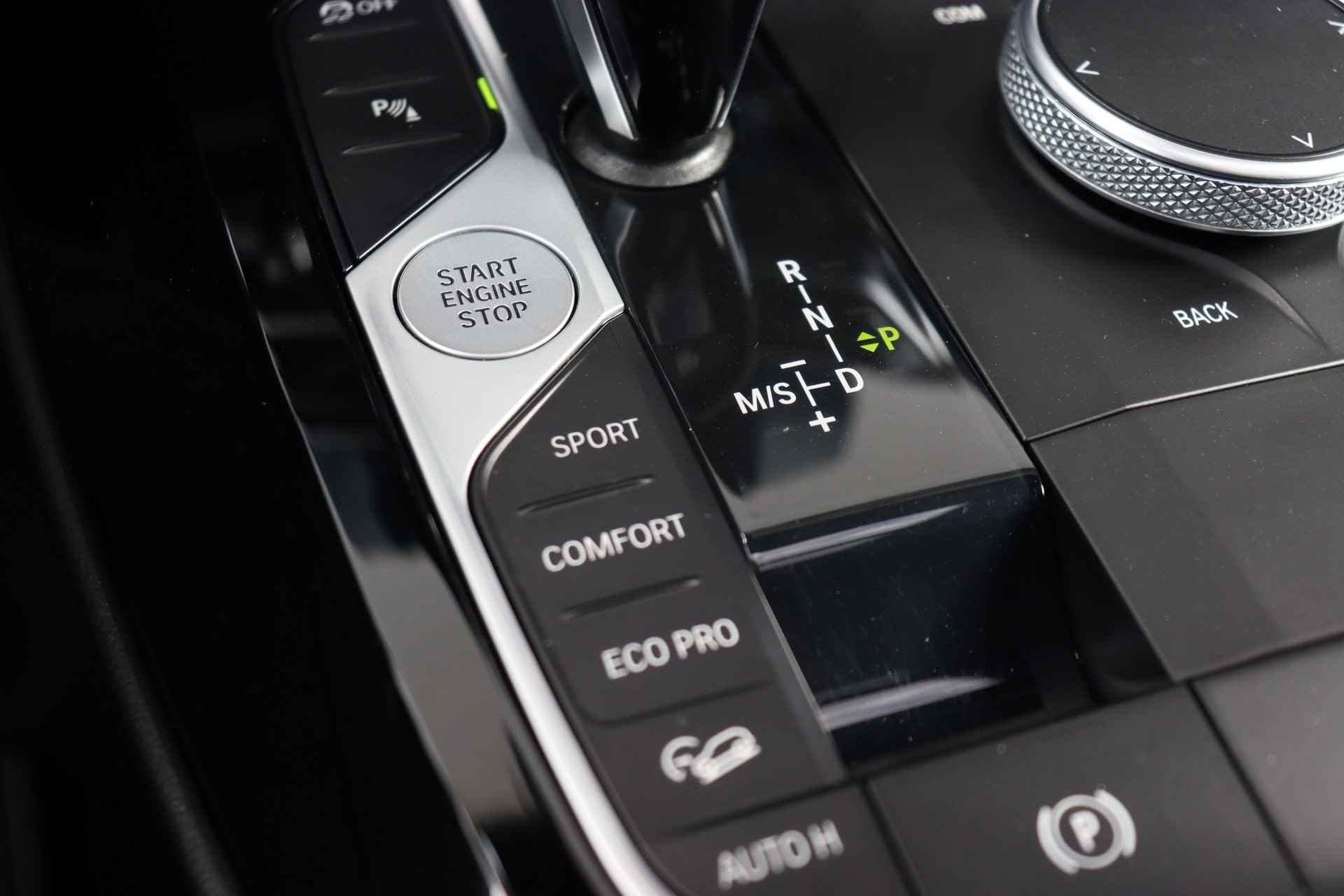 BMW X4 xDrive20i High Executive M-Sportpakket / Head Up Display / Comfort Access / HIFI / Panoramadak / - 26/32