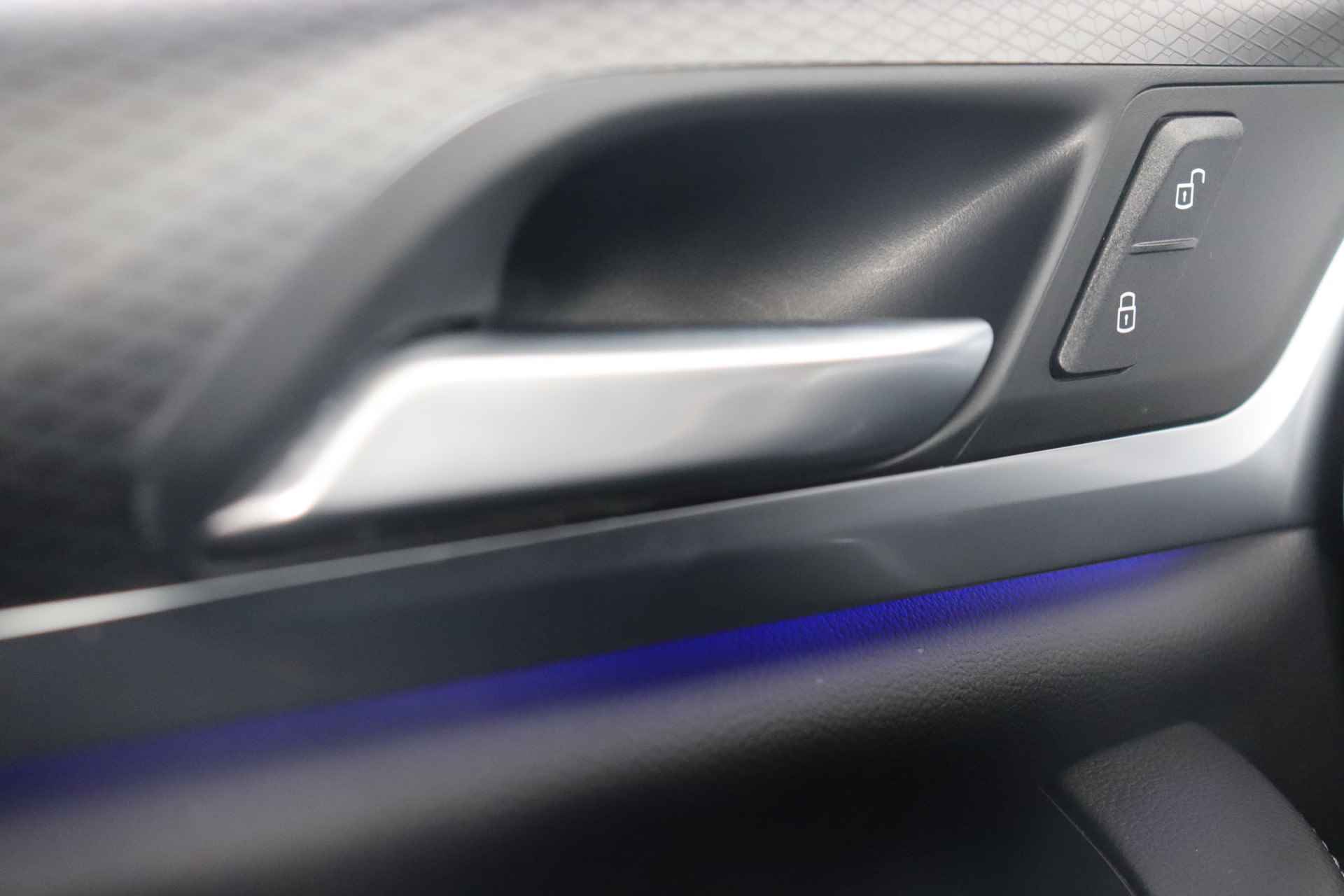 BMW X4 xDrive20i High Executive M-Sportpakket / Head Up Display / Comfort Access / HIFI / Panoramadak / - 31/32