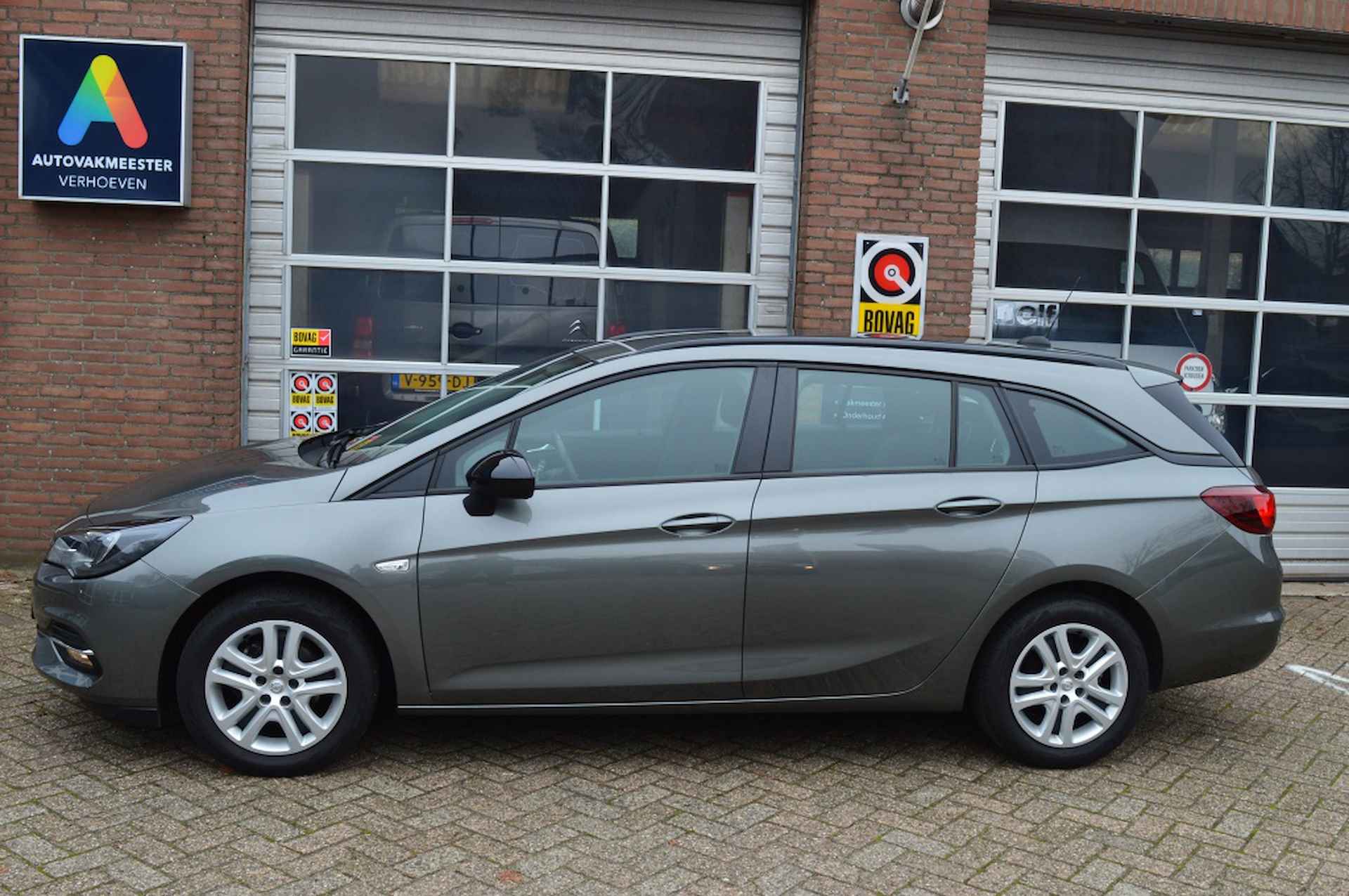 Opel Astra Sports Tourer, Camera, Parkee 1.2 Bns Edition - 2/25