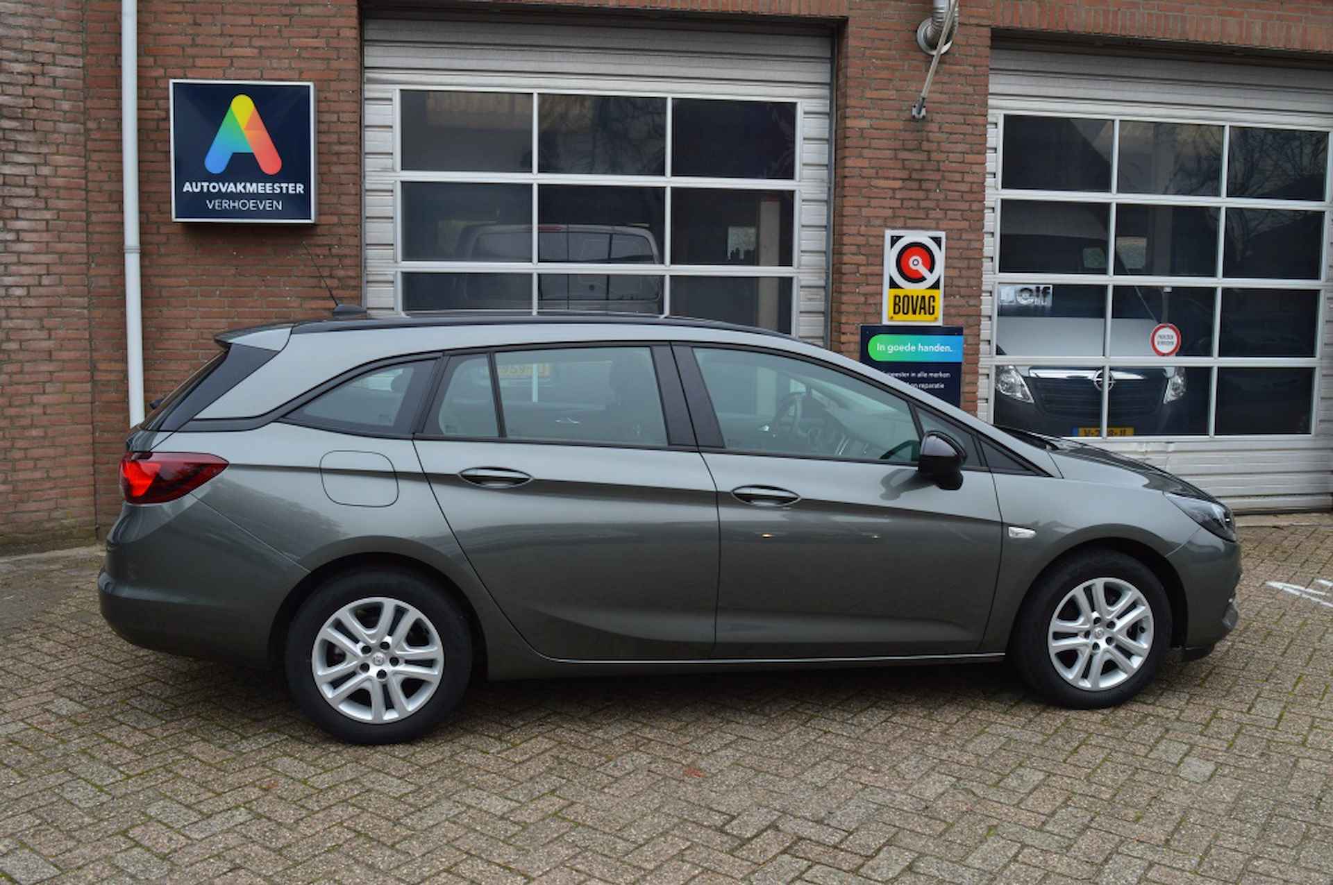 Opel Astra Sports Tourer, Camera, Parkee 1.2 Bns Edition - 18/25