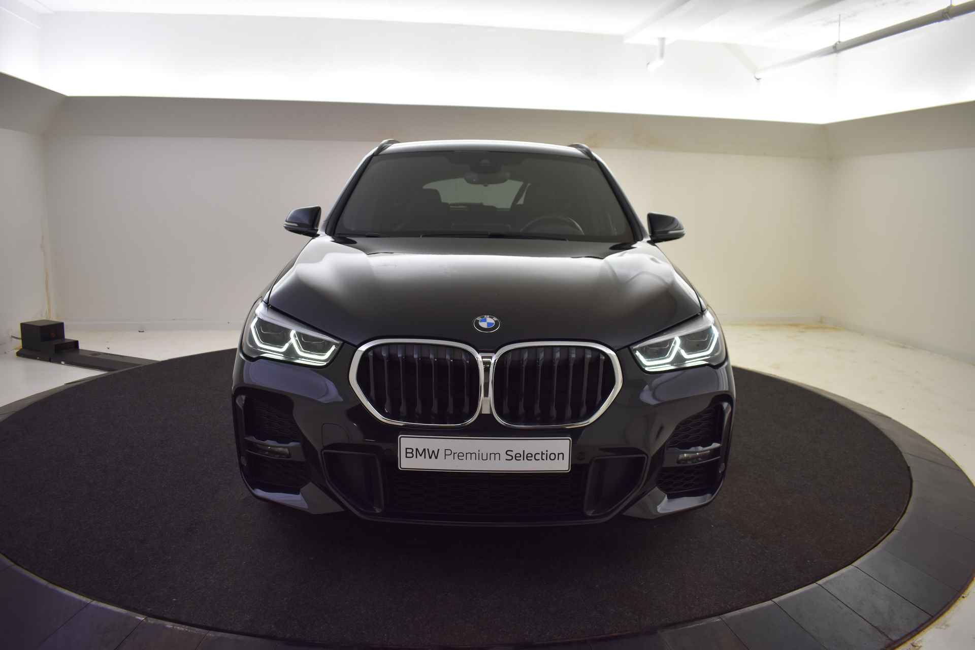 BMW X1 sDrive20i Executive M Sport Automaat / Sportstoelen / Adaptieve LED / Active Cruise Control / Achteruitrijcamera / Head-Up / Park Assistant / Driving Assistant Plus - 45/47
