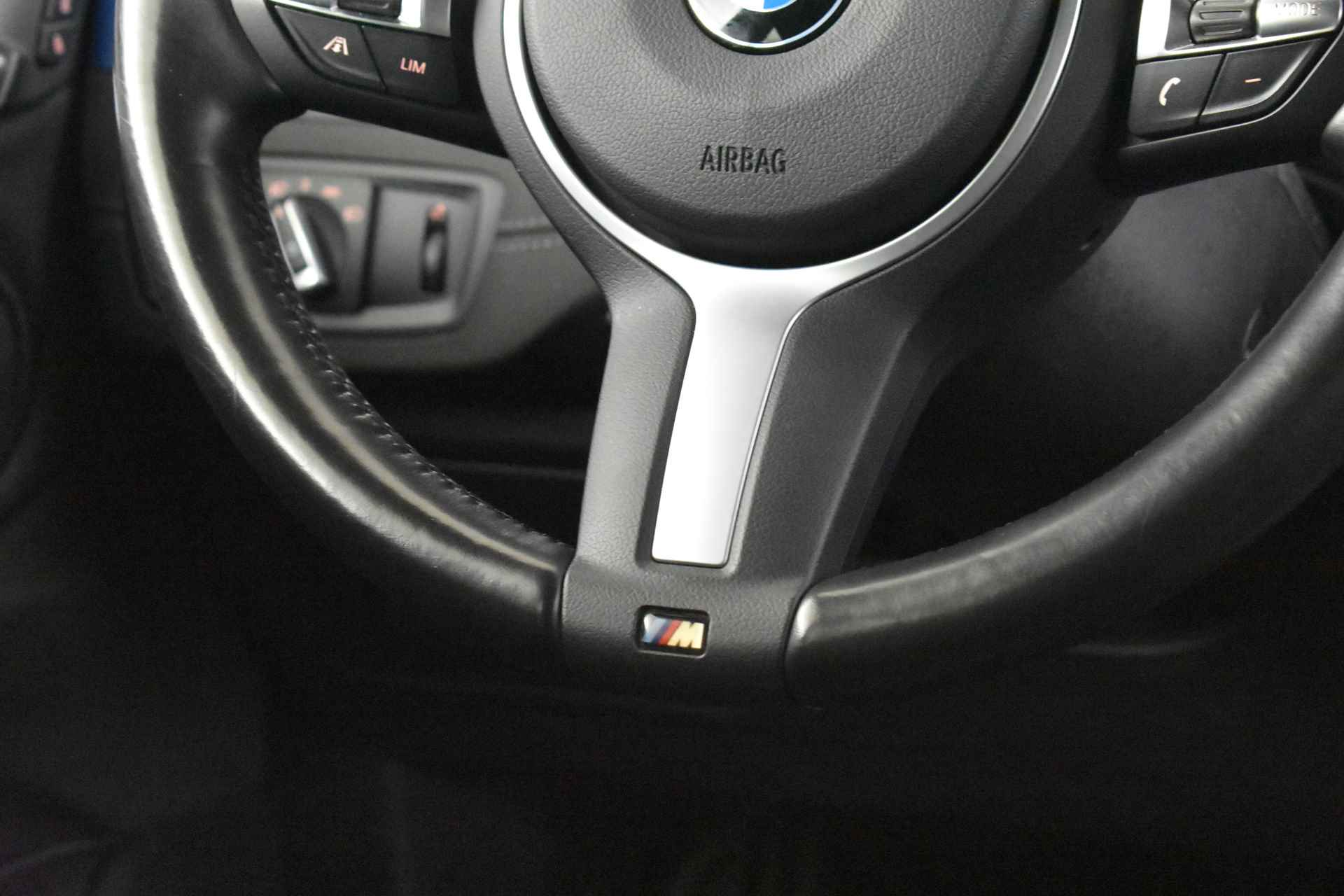 BMW X1 sDrive20i Executive M Sport Automaat / Sportstoelen / Adaptieve LED / Active Cruise Control / Achteruitrijcamera / Head-Up / Park Assistant / Driving Assistant Plus - 21/47