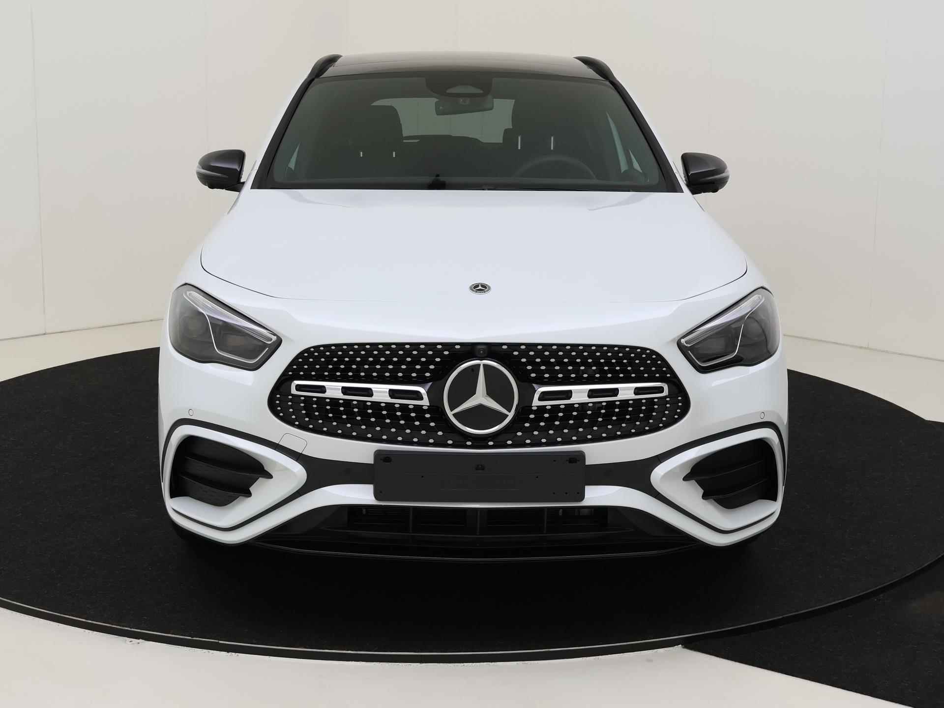 Mercedes-Benz GLA-klasse 180 AMG Line / Premium Plus/ Panoramadak/ 20 inch - 9/39