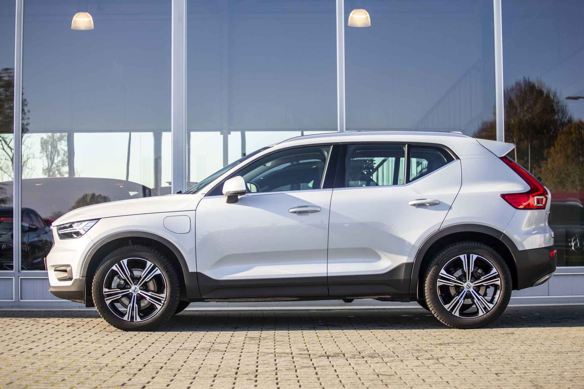 Volvo XC40 1.5 T4 Recharge Inscription Expression | Camera | Adaptive Cruise | LED - 5/40