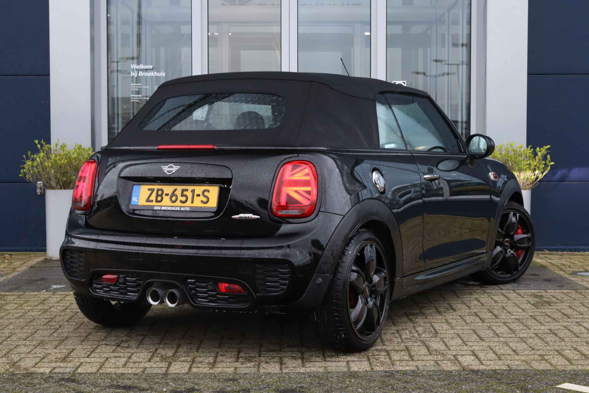 MINI Cabrio 2.0 John Cooper Works Chili | HUD | H&K | PDC V/A | DDC | Stoelverwarming | Cruise Control | Navi - 15/49