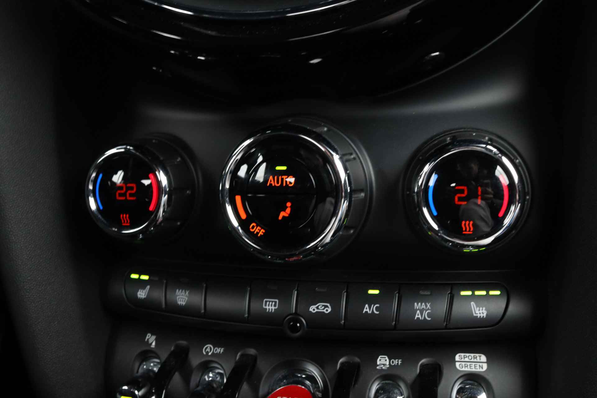 MINI Cabrio 2.0 John Cooper Works Chili | HUD | H&K | PDC V/A | DDC | Stoelverwarming | Cruise Control | Navi - 24/49