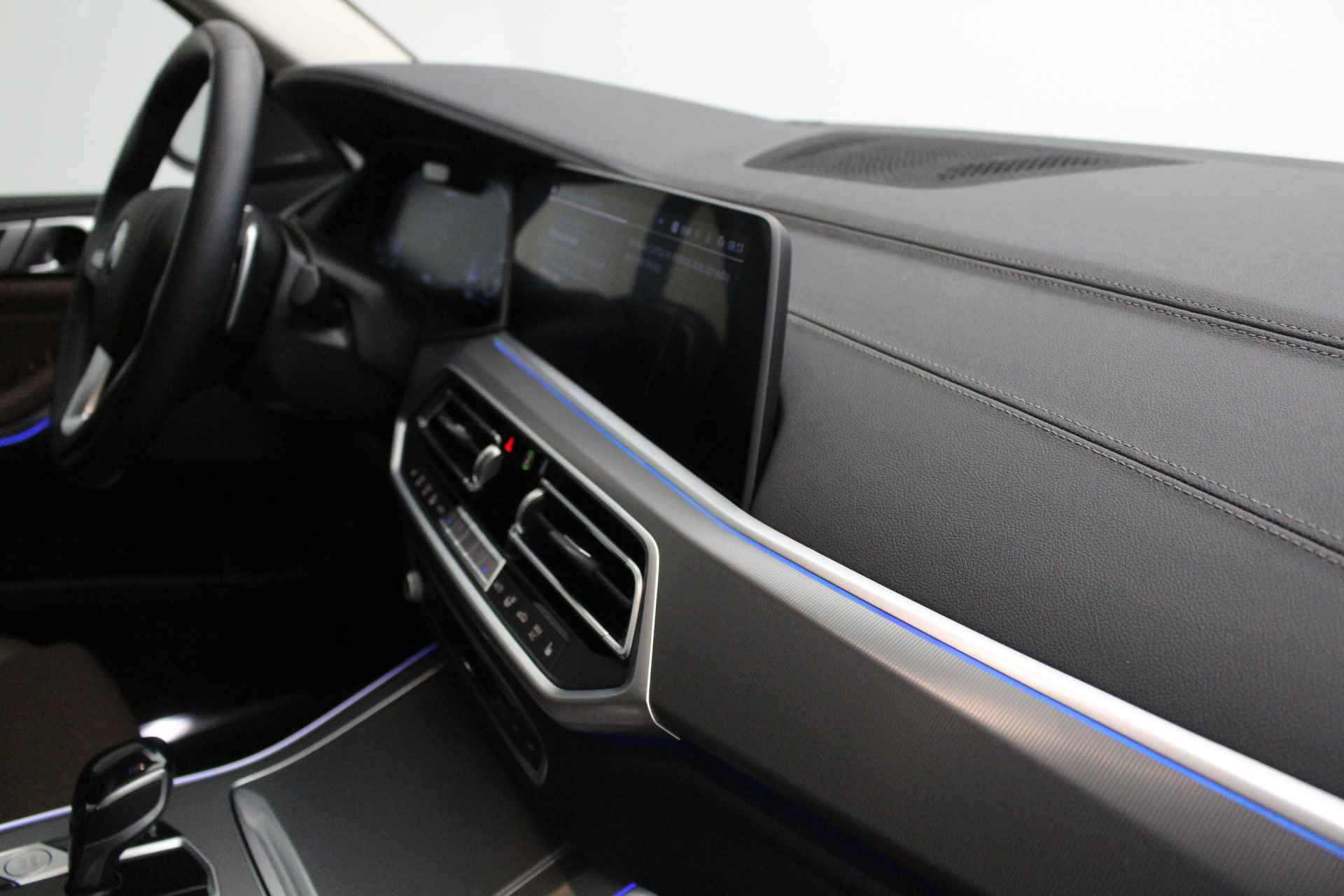 BMW X5 xDrive45e xLine | 21" | Luchtvering v+a | Trekhaak | Soft Close | Panorama | CoPilot | Harman Kardon - 26/31