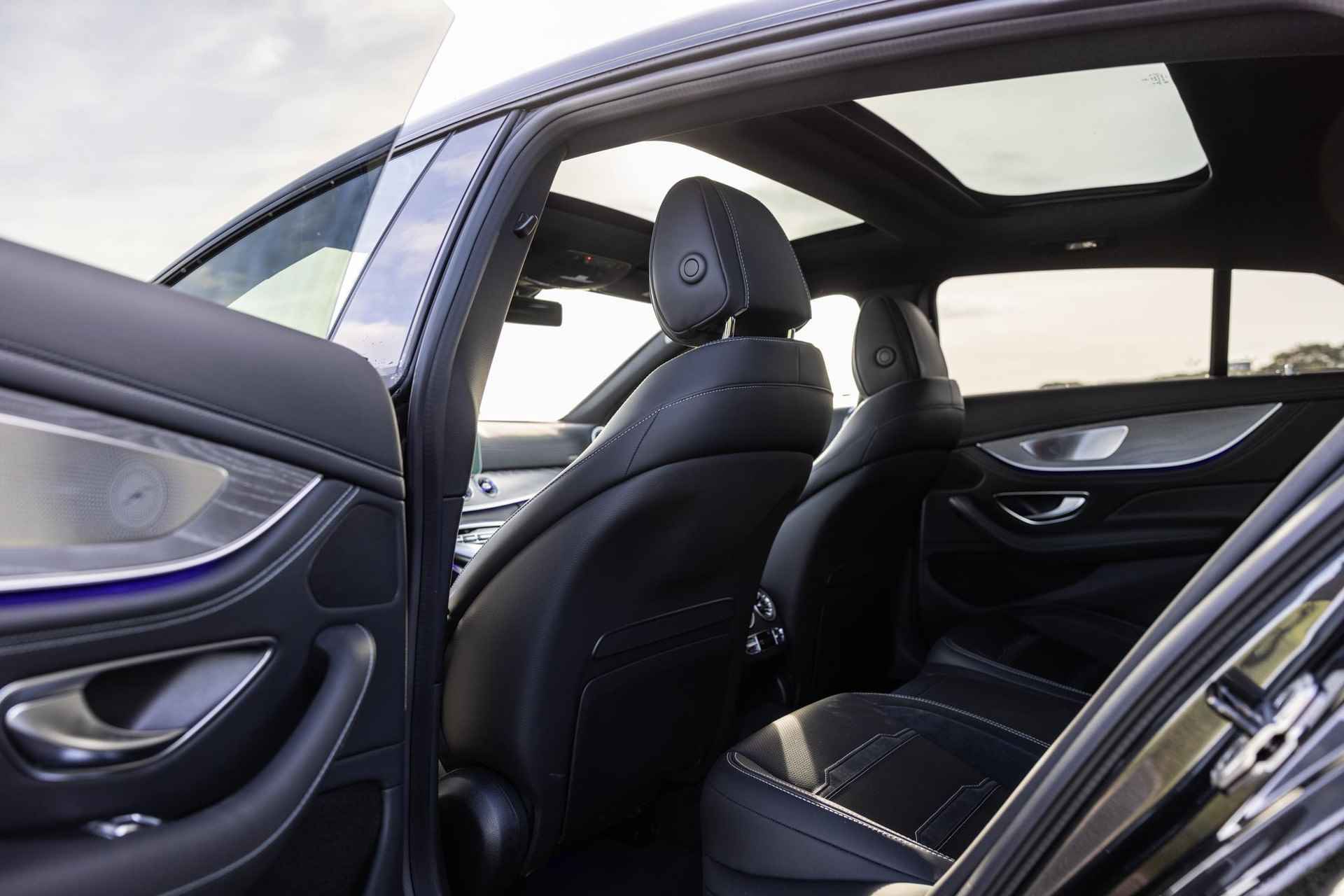 Mercedes-AMG GT 4-Door Coupe 53 4MATIC+ Premium Plus | Nightpakket | Panoramadak | 20" AMG Multispaak | AMG Dynamic Plus | V8 Styling | Burmester | Multibeam LED | HUD | Apple Car Play - 24/67