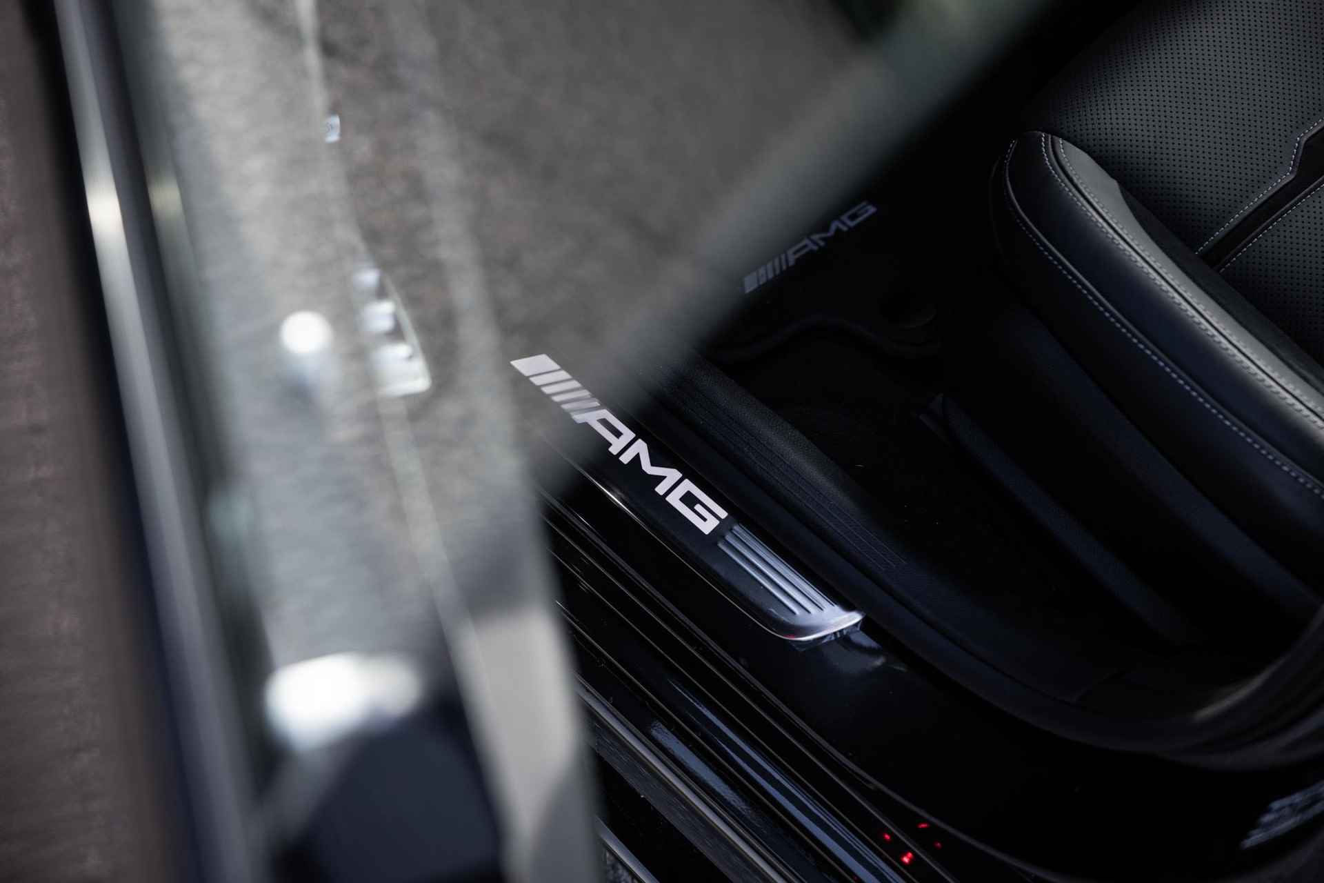 Mercedes-AMG GT 4-Door Coupe 53 4MATIC+ Premium Plus | Nightpakket | Panoramadak | 20" AMG Multispaak | AMG Dynamic Plus | V8 Styling | Burmester | Multibeam LED | HUD | Apple Car Play - 30/67