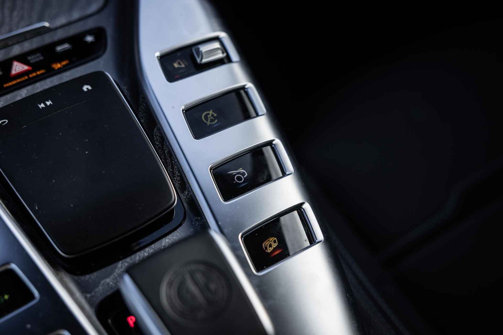 Mercedes-AMG GT 4-Door Coupe 53 4MATIC+ Premium Plus | Nightpakket | Panoramadak | 20" AMG Multispaak | AMG Dynamic Plus | V8 Styling | Burmester | Multibeam LED | HUD | Apple Car Play - 37/67