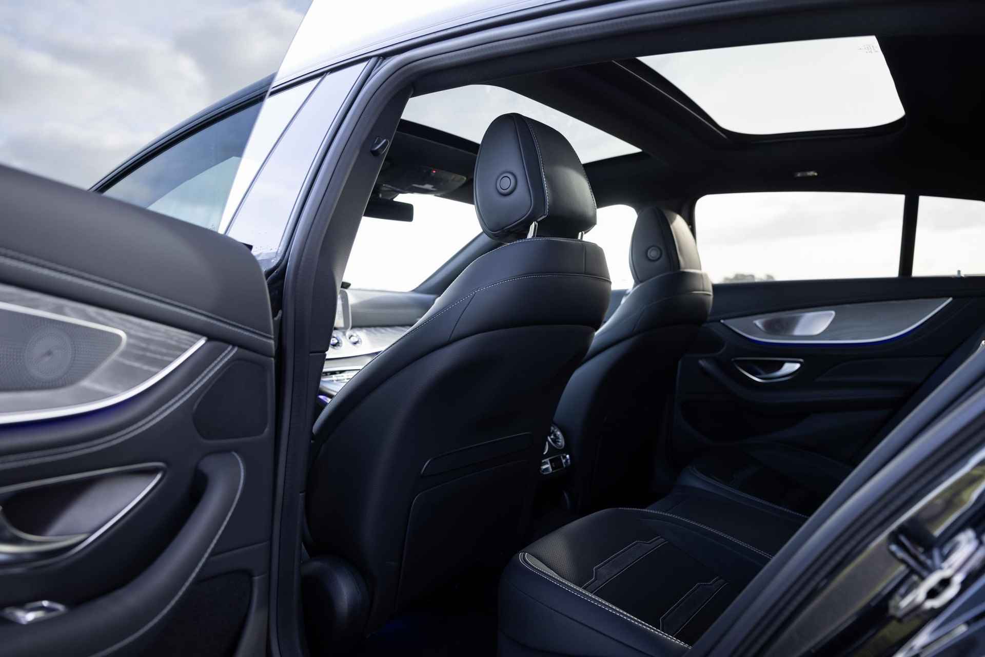 Mercedes-AMG GT 4-Door Coupe 53 4MATIC+ Premium Plus | Nightpakket | Panoramadak | 20" AMG Multispaak | AMG Dynamic Plus | V8 Styling | Burmester | Multibeam LED | HUD | Apple Car Play - 54/67