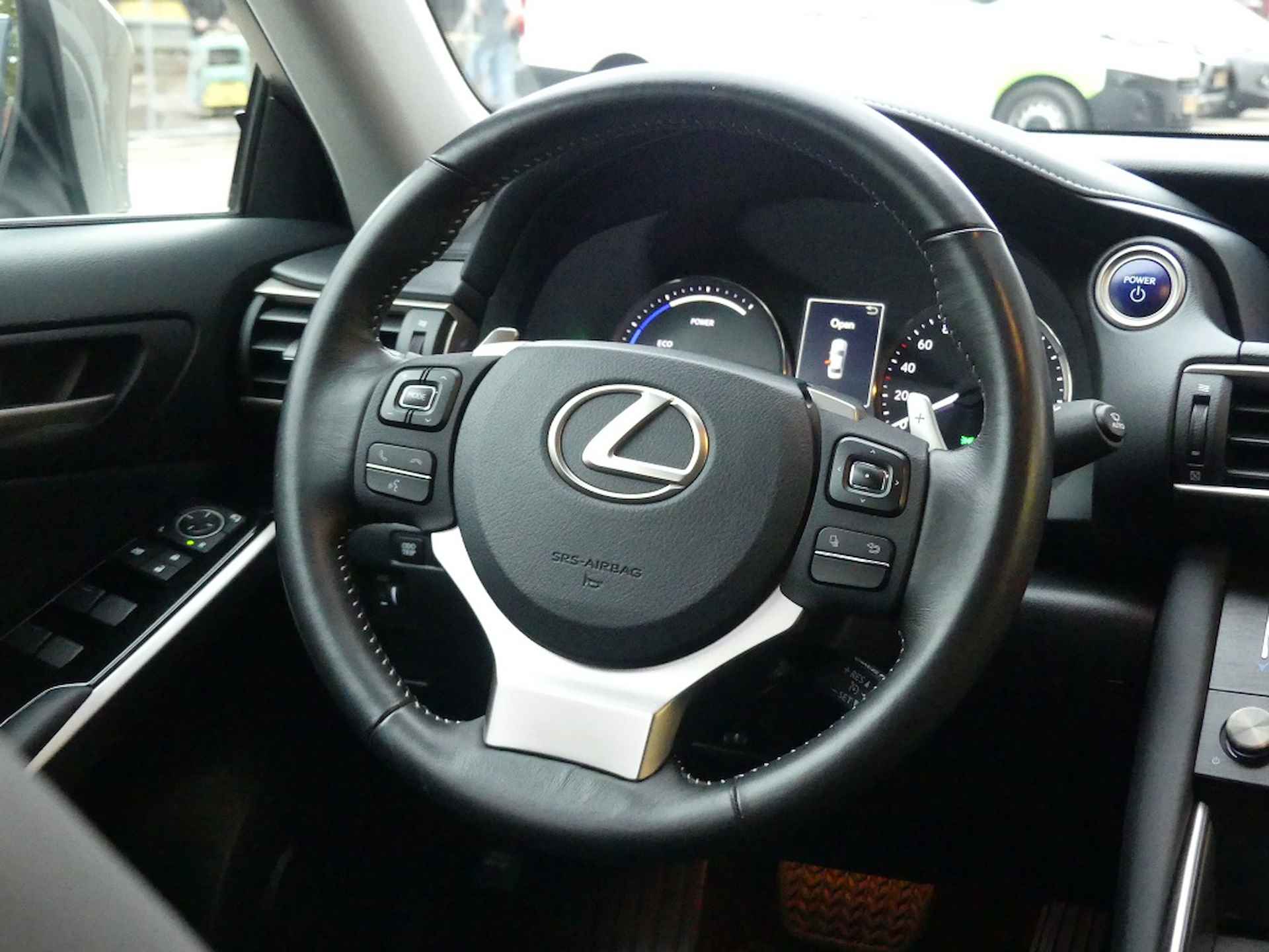 Lexus IS 300h Hybrid Business Line | Navigatie | Stoelverwarming | Keyles - 27/30