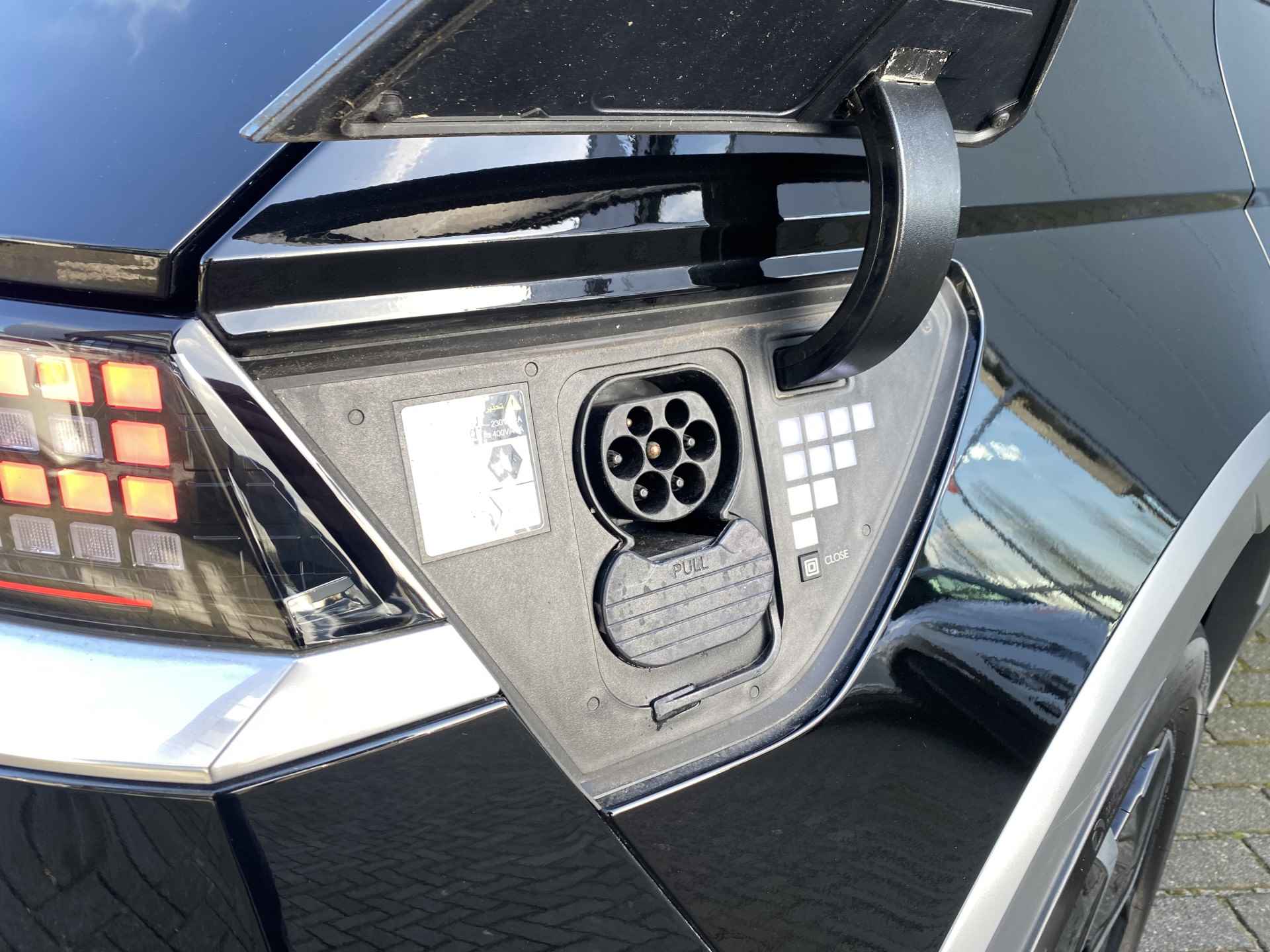 Hyundai IONIQ 5 73 kWh 217pk Connect Automaat | Climate | Camera | Keyless | Full Led | Navigatie | Winterpakket | Warmtepomp | 19" Lichtmetaal - 10/33