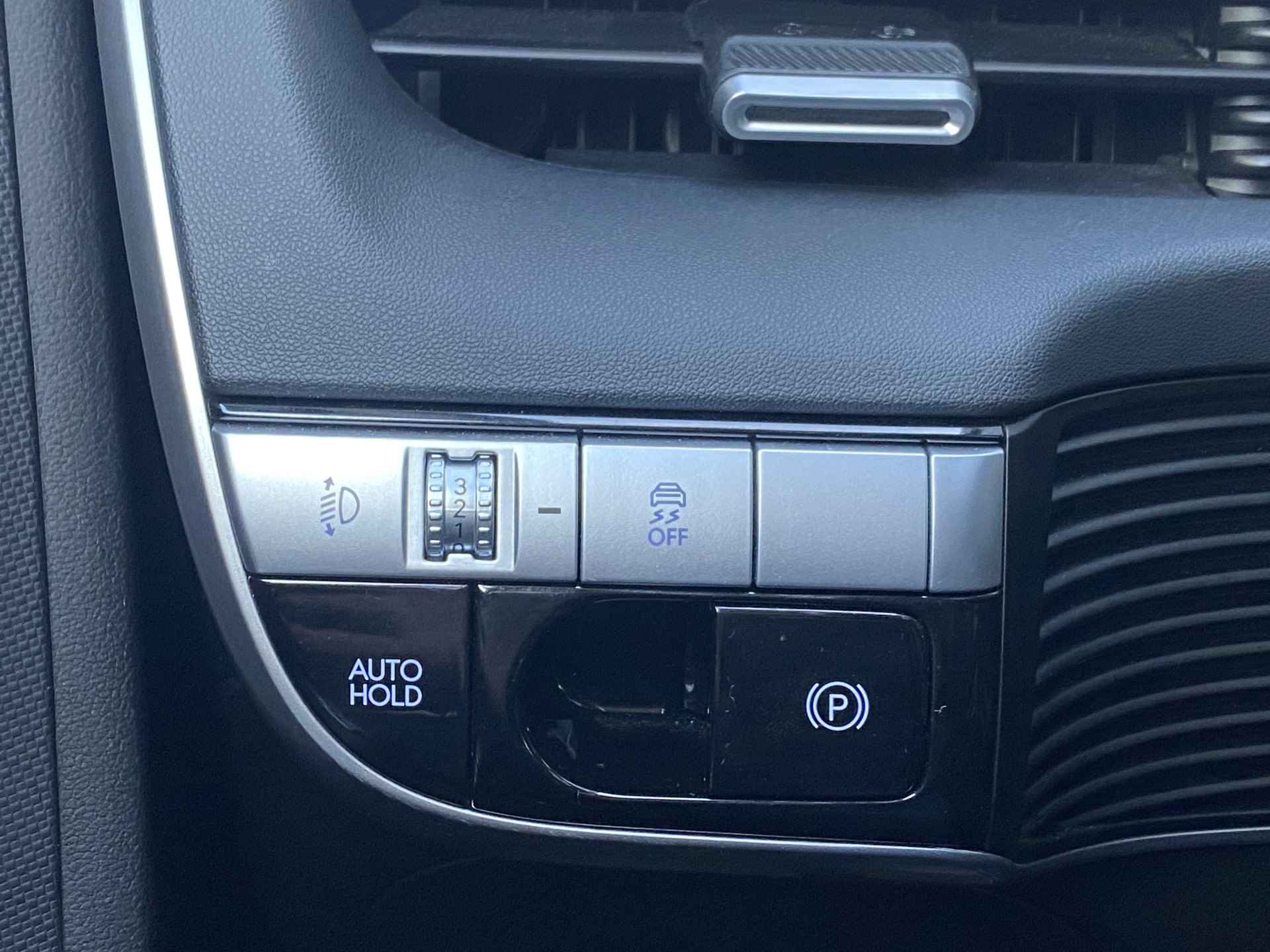 Hyundai IONIQ 5 73 kWh 217pk Connect Automaat | Climate | Camera | Keyless | Full Led | Navigatie | Winterpakket | Warmtepomp | 19" Lichtmetaal - 22/33