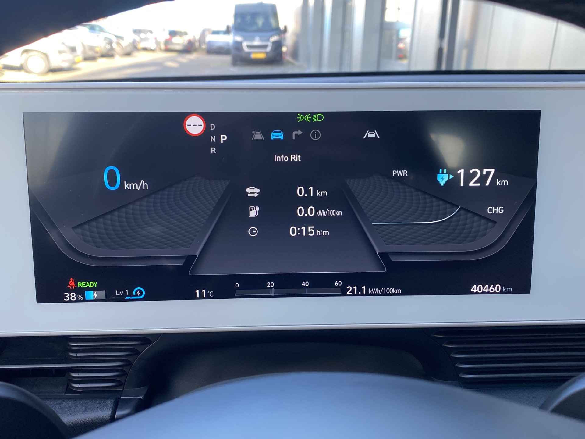 Hyundai IONIQ 5 73 kWh 217pk Connect Automaat | Climate | Camera | Keyless | Full Led | Navigatie | Winterpakket | Warmtepomp | 19" Lichtmetaal - 24/33