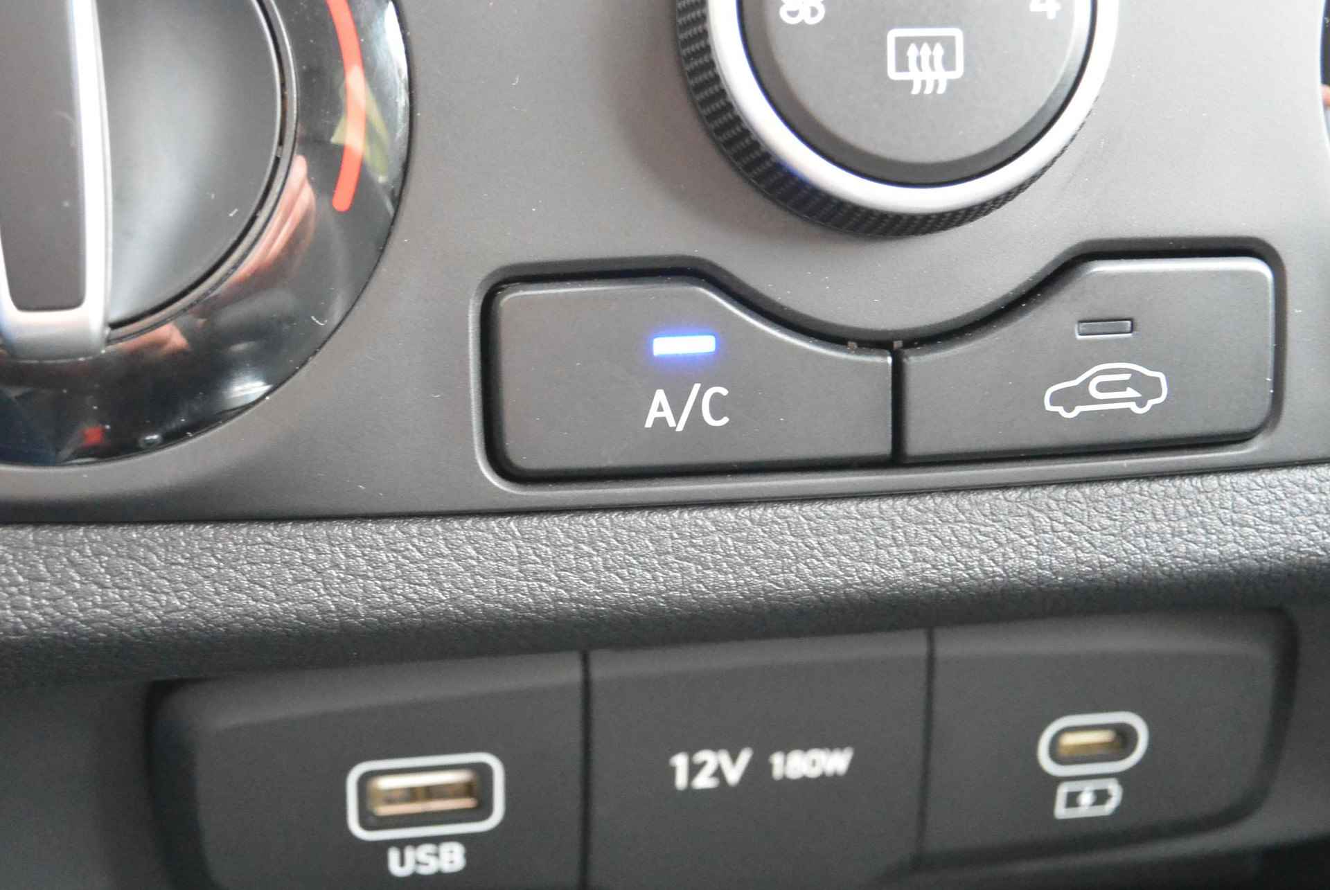 Hyundai i10 1.0 Comfort │ 8-inch Multimediascherm │ Airconditioning - 47/57