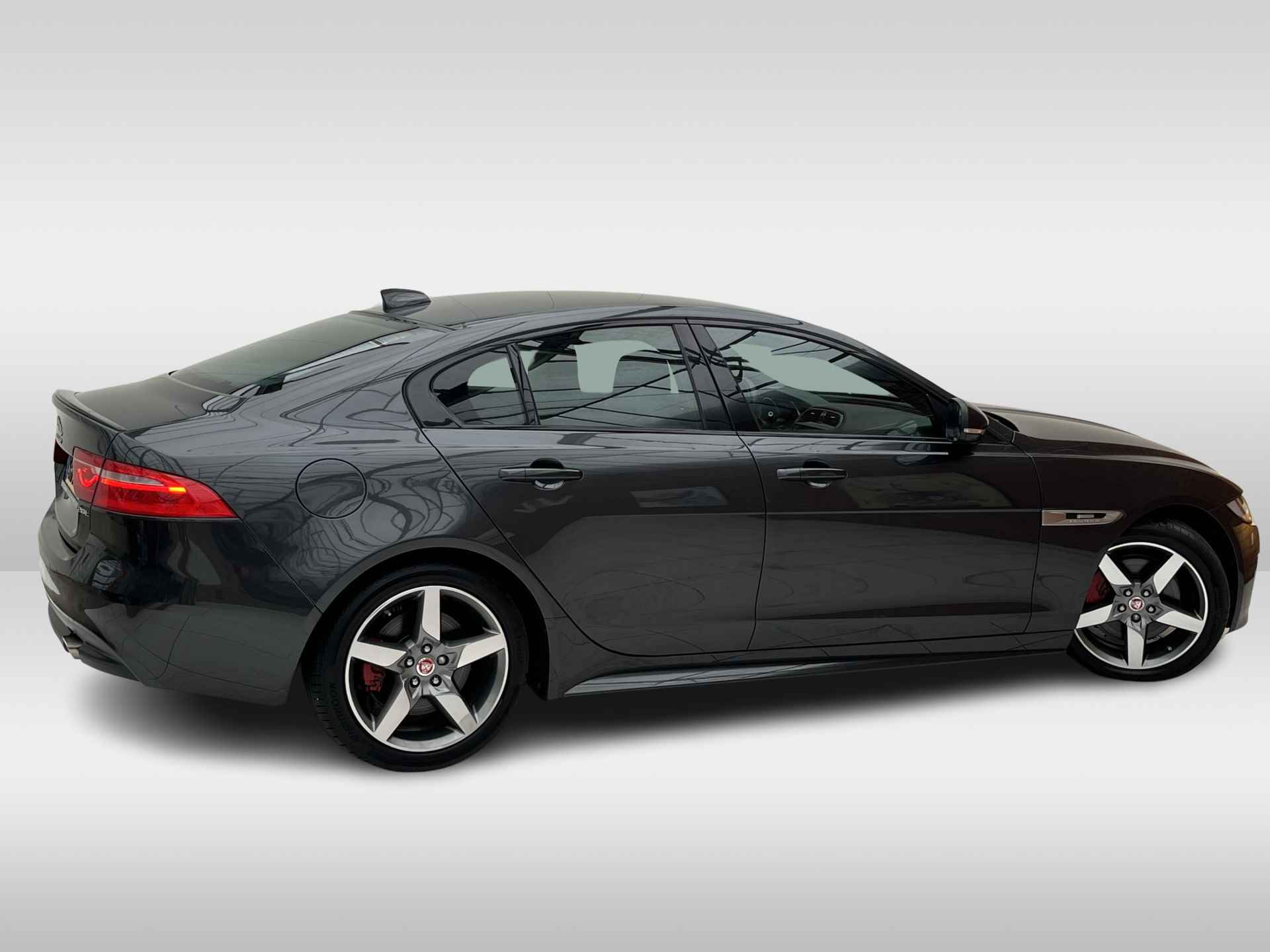 Jaguar XE 2.0 R-Sport | Navigatie | Bluetooth | 200PK - 3/43