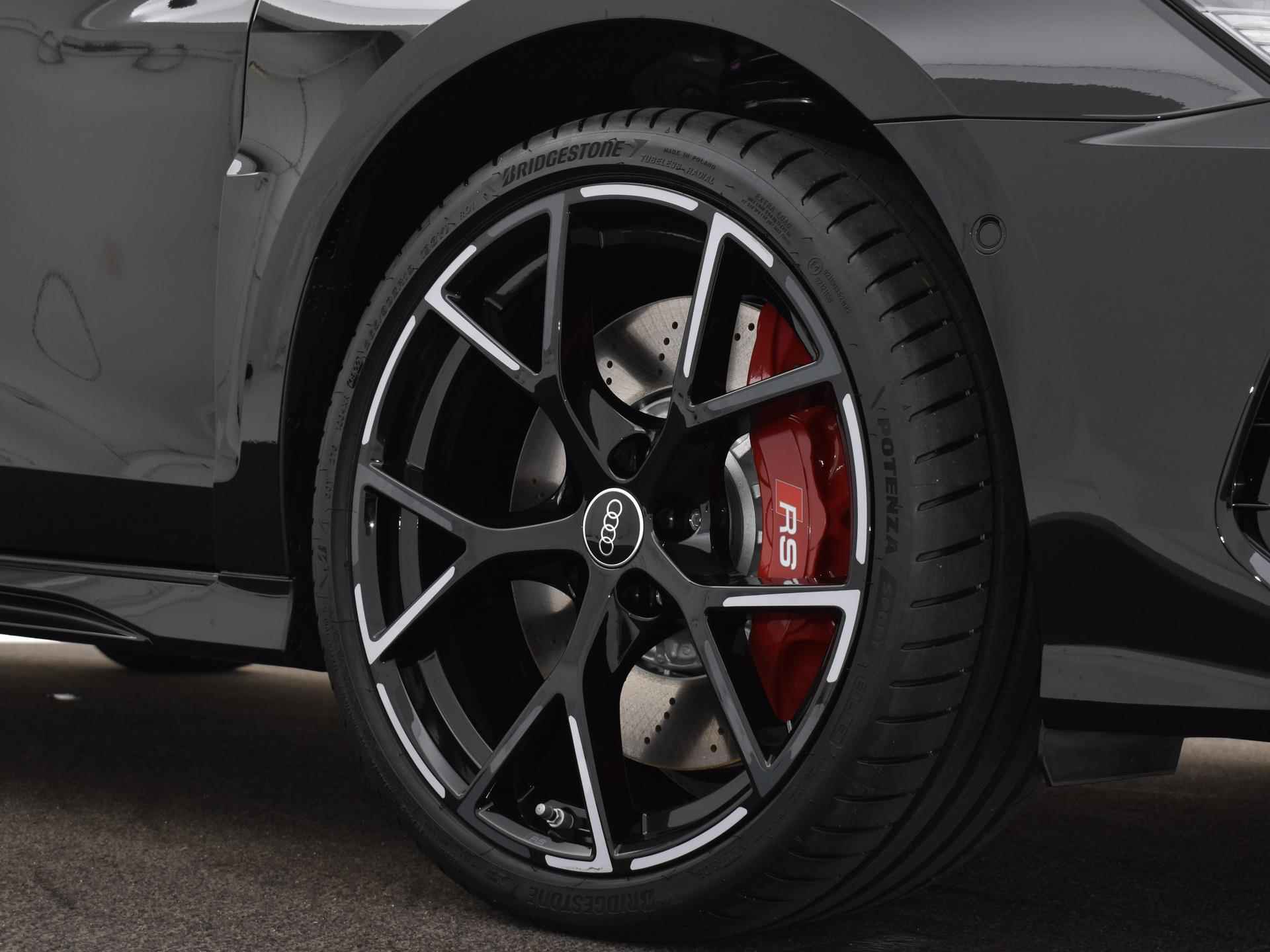 Audi RS3 Limousine RS 3 Quattro 2.5 TFSI 400 PK | 280 km/h | RS-Sportuitlaat & RS Adaptief Onderstel | Panorama-glasdak | Stoelbekleding van leder | Bang & olufsen sound system | Matrix led-koplampen | - 7/49